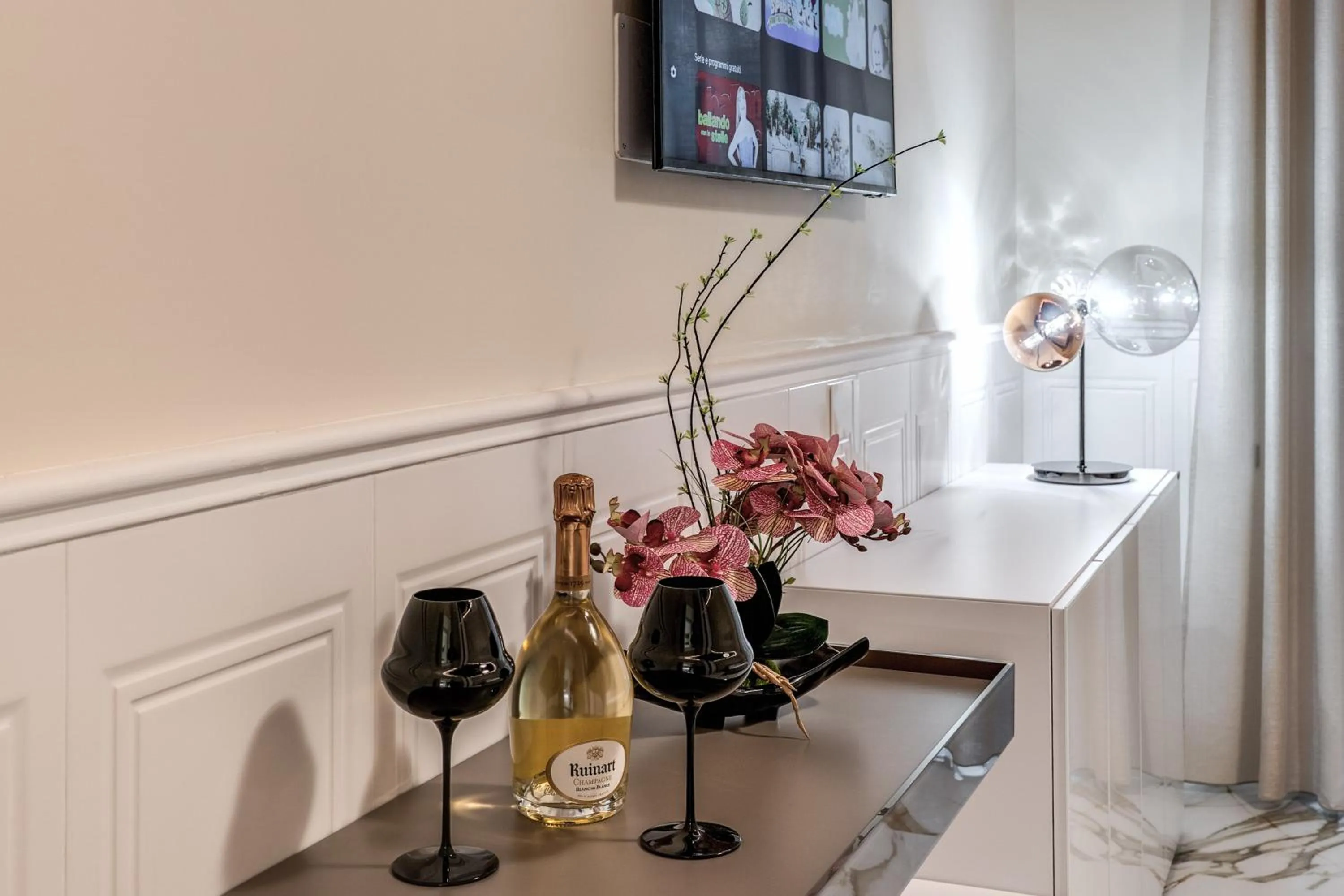 Alcoholic drinks in Rome55 - Piazza di Spagna