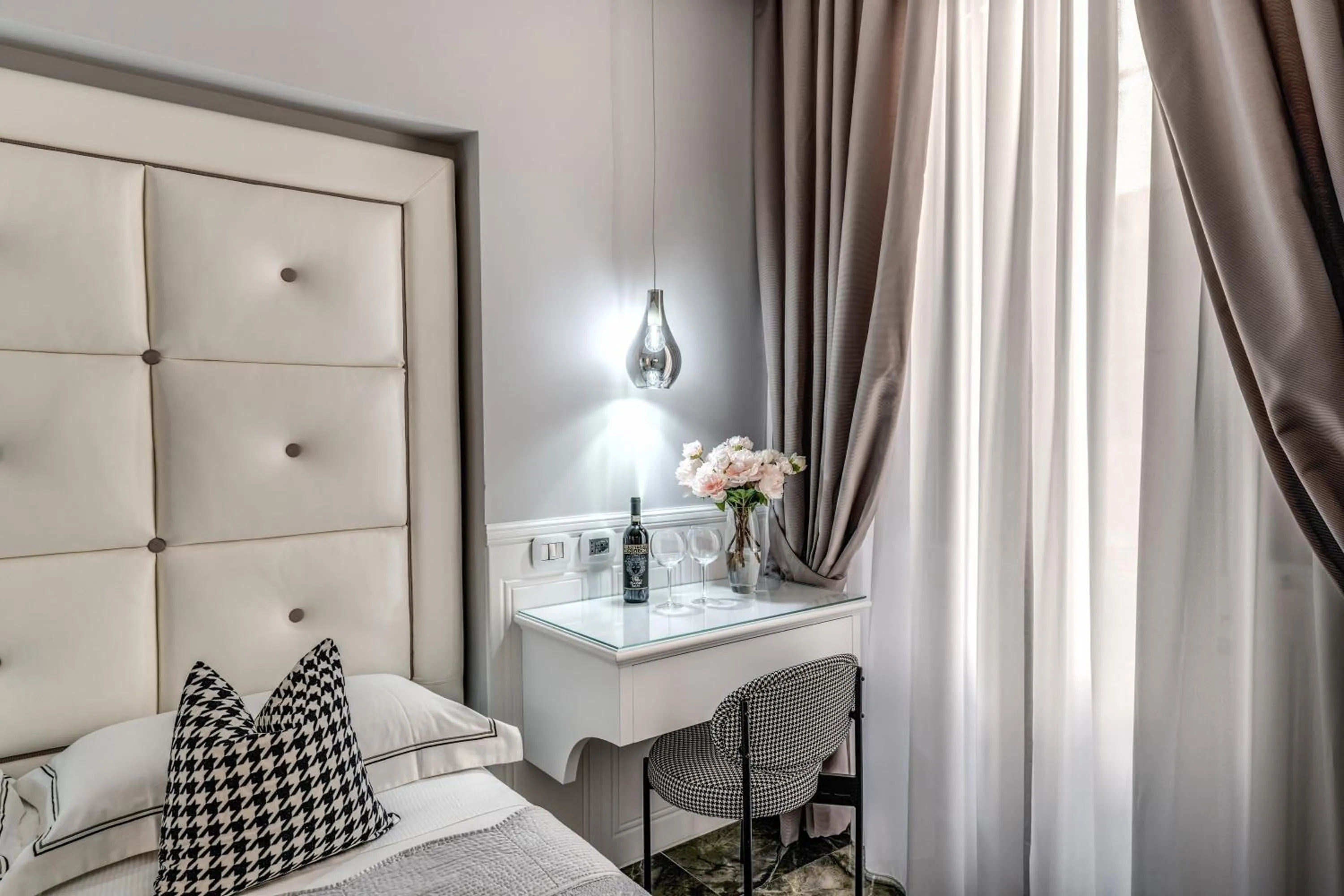 Seating area, Bed in Rome55 - Piazza di Spagna