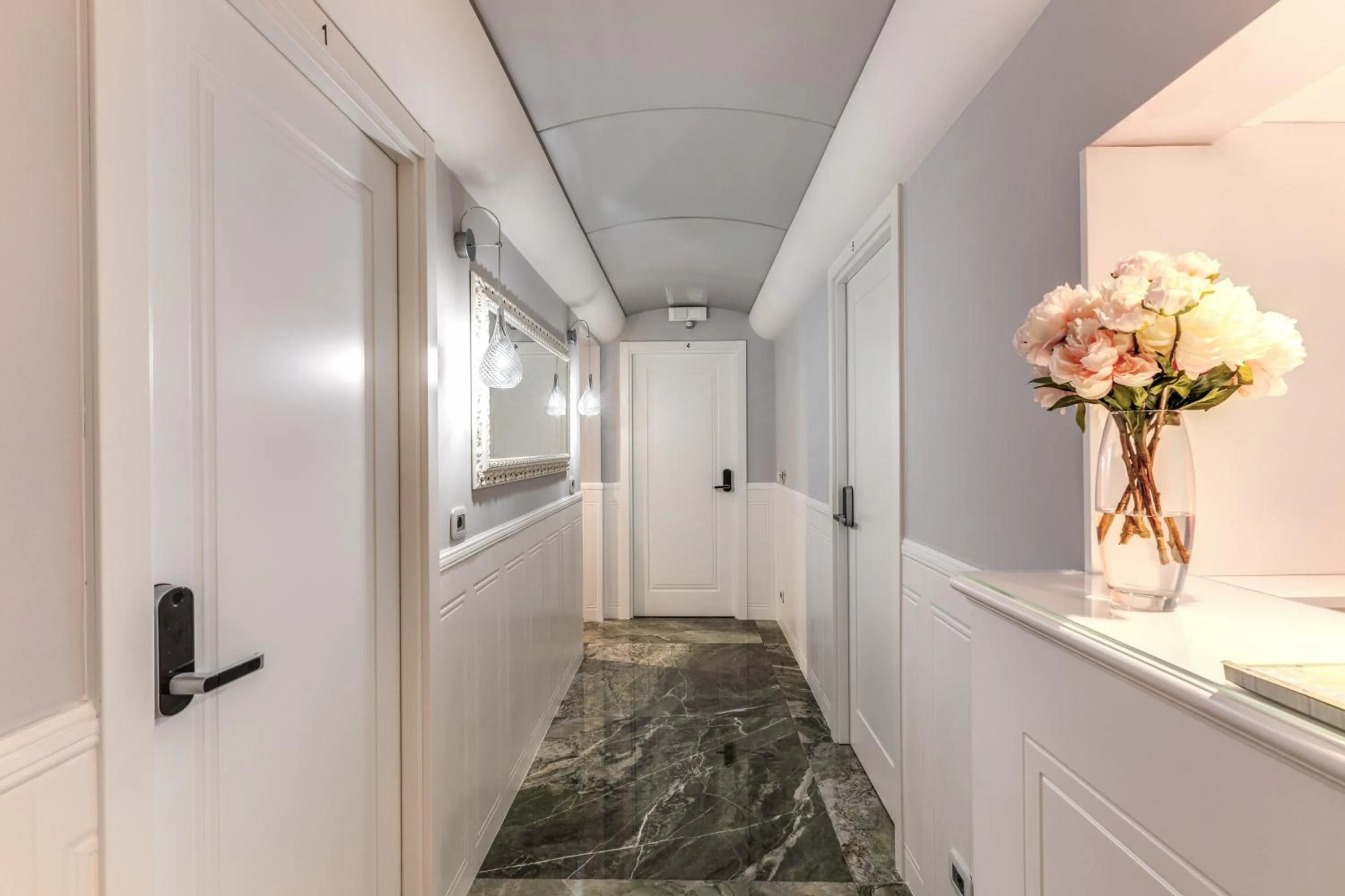 Lobby or reception in Rome55 - Piazza di Spagna