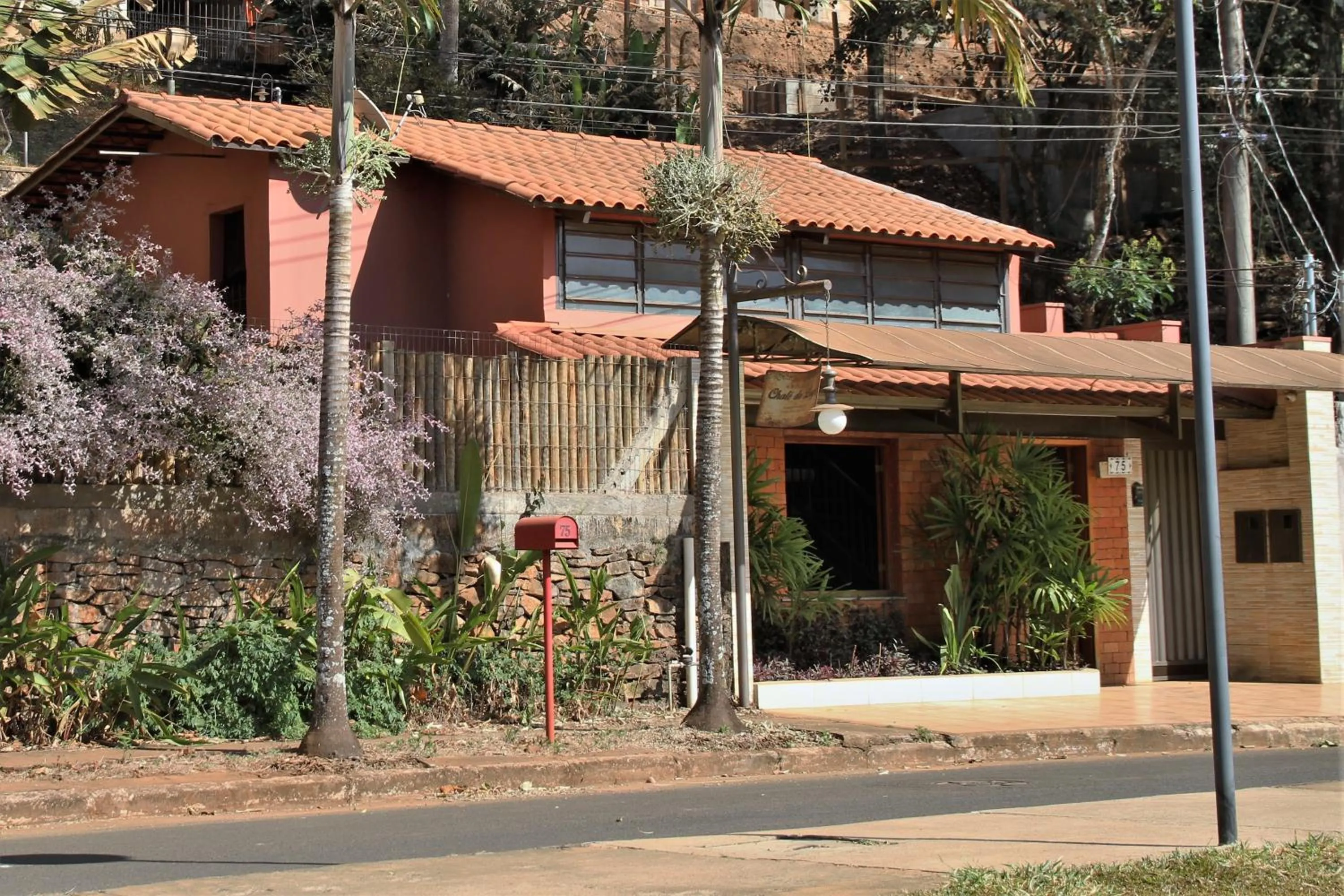 Property building in Chalé do Lago