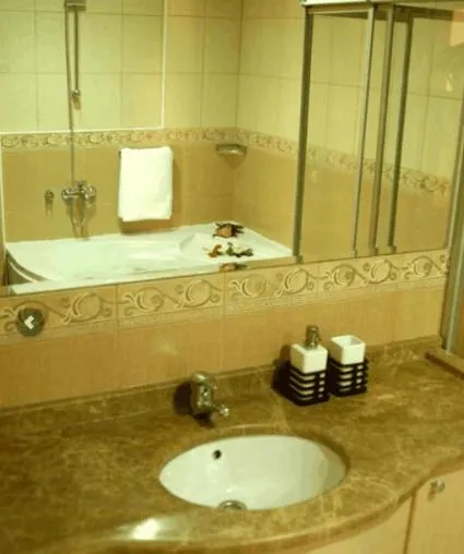 Bathroom in Dalyan Tezcan Hotel