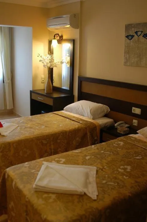 Bed in Dalyan Tezcan Hotel