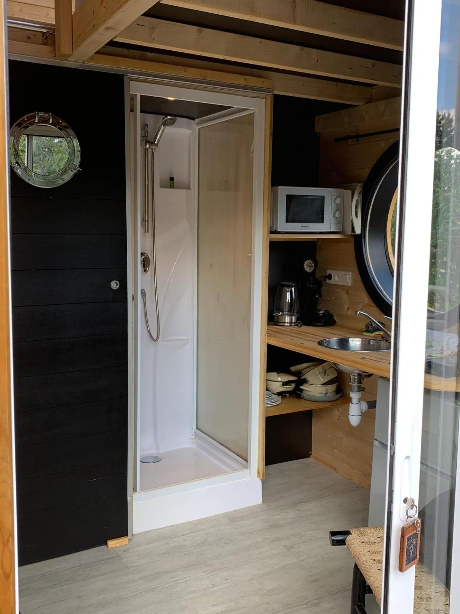 Shower in Le Village des Monédières