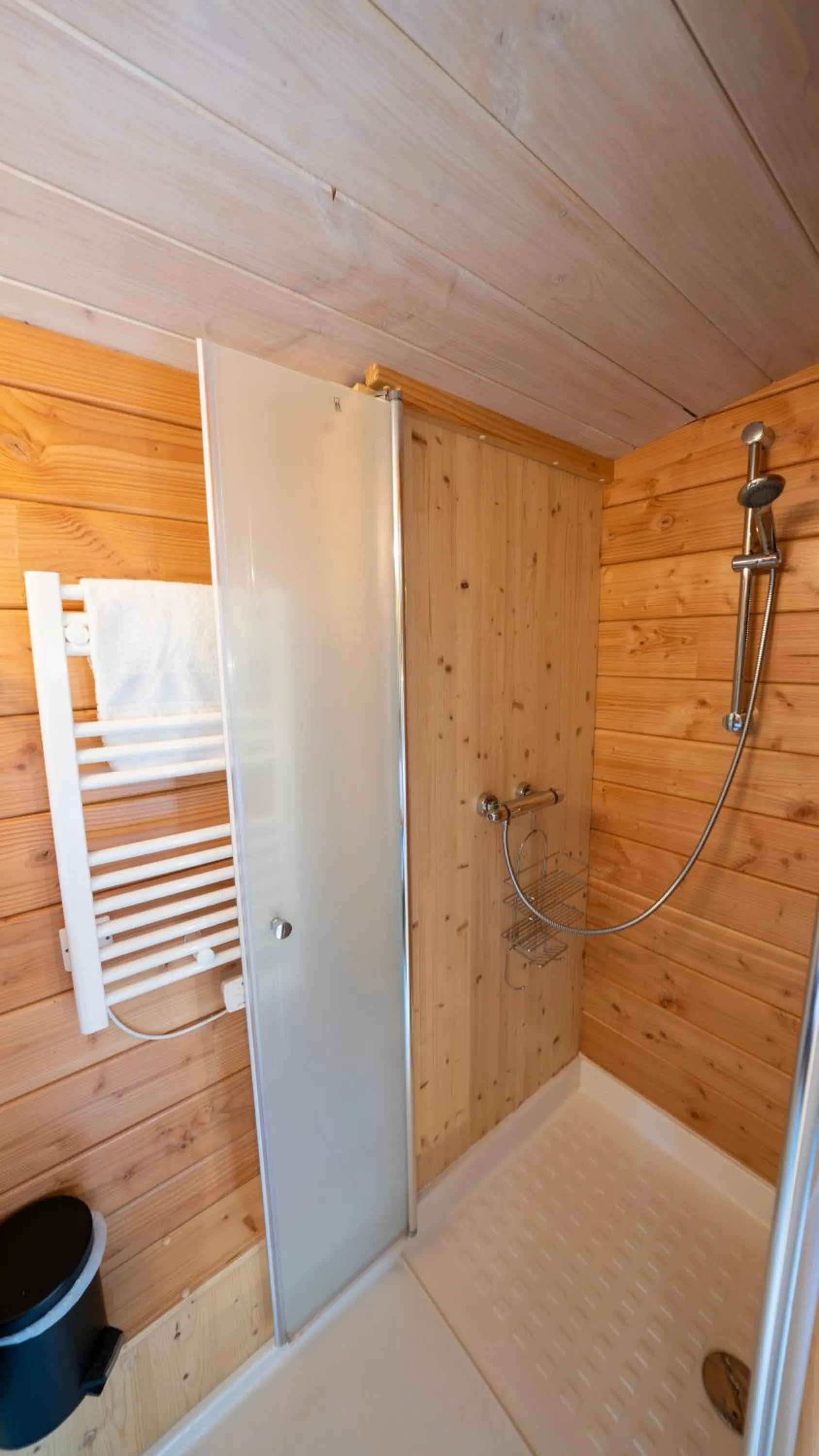 Shower in Le Village des Monédières