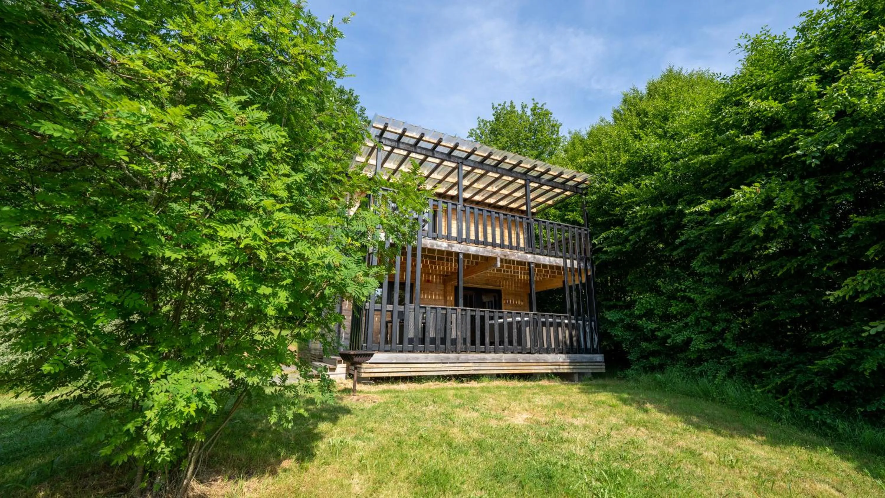 Property building in Le Village des Monédières