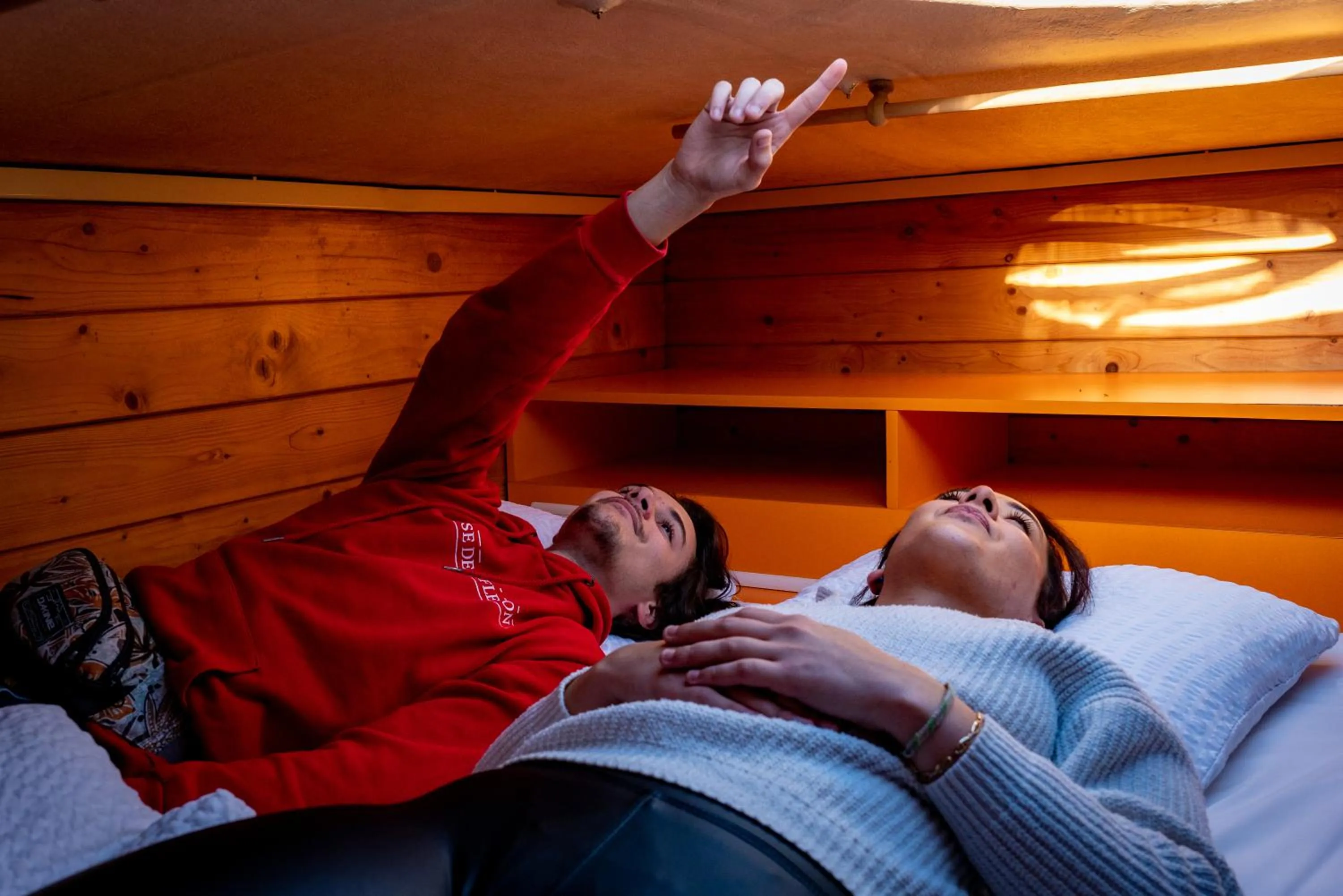 People, Bed in Le Village des Monédières