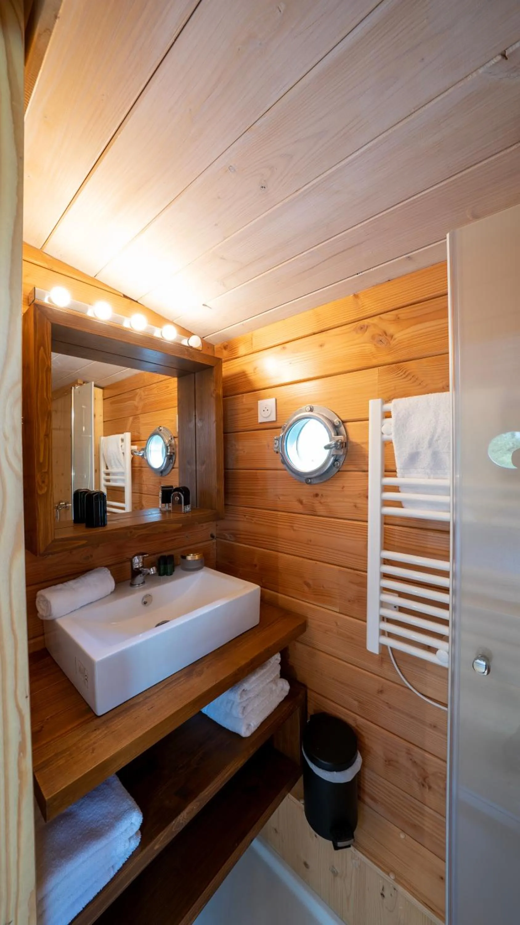 Bathroom in Le Village des Monédières