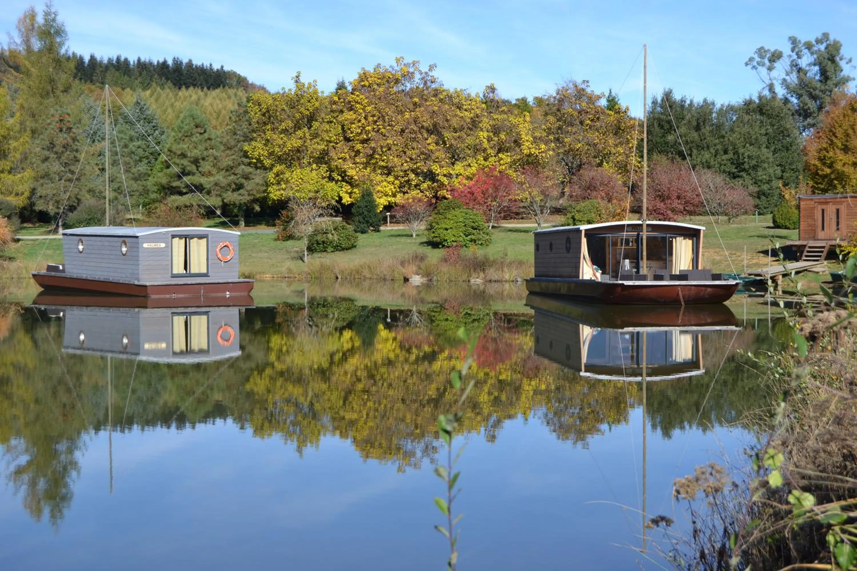 Lake view in Le Village des Monédières