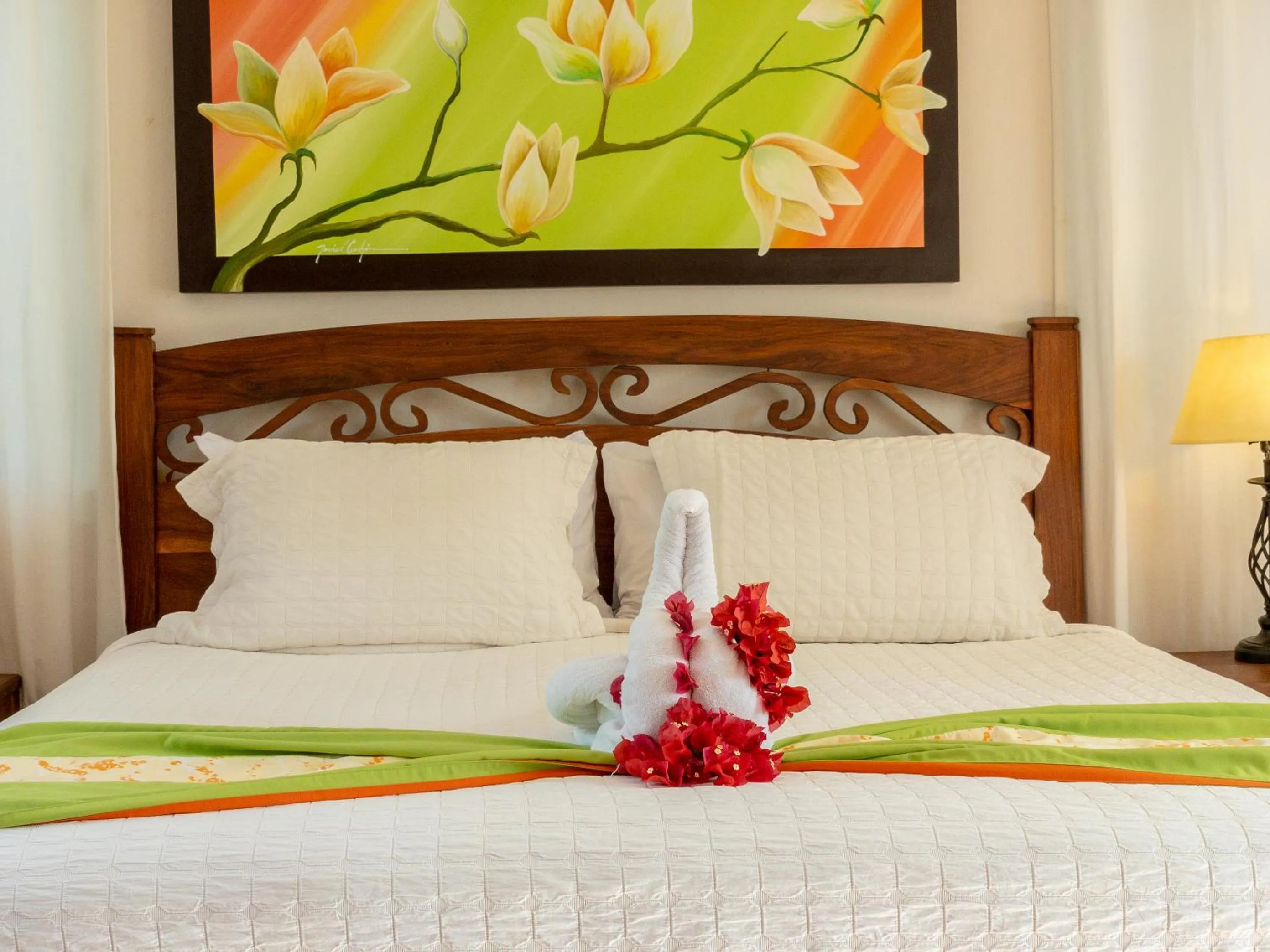 Bed in Casa Mulder - Steps to Beach Private Pool Ocean-View Roof