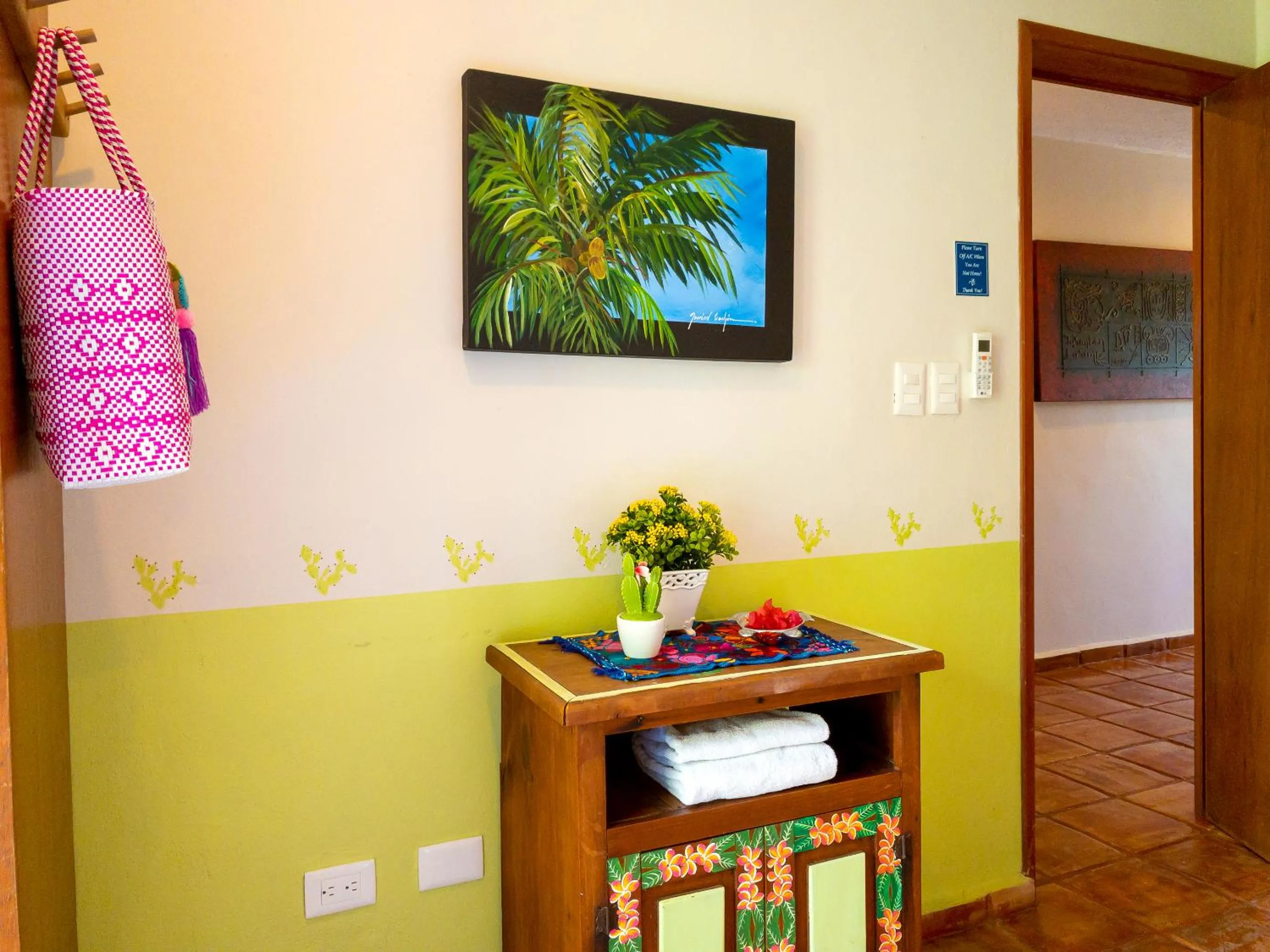 Decorative detail in Casa Mulder - Steps to Beach Private Pool Ocean-View Roof