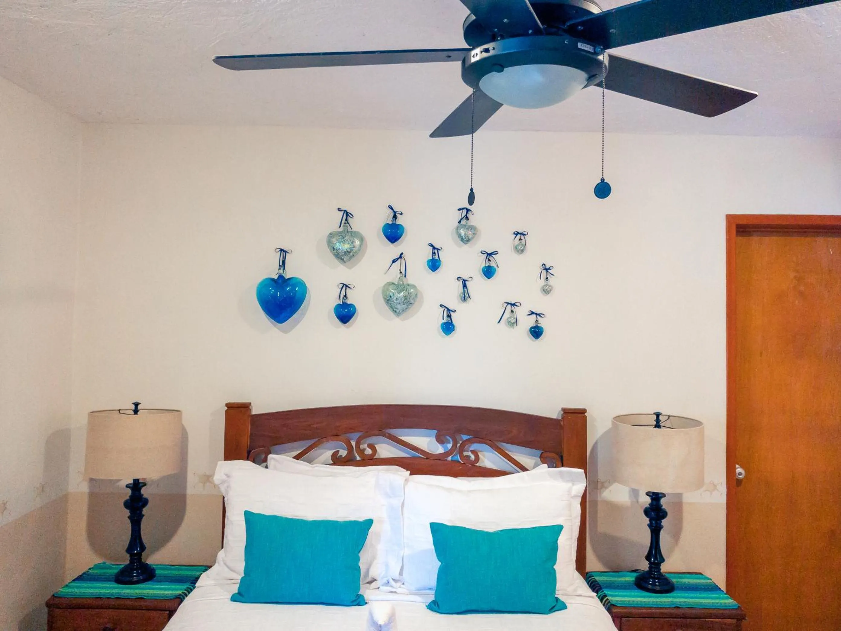 Bed in Casa Mulder - Steps to Beach Private Pool Ocean-View Roof
