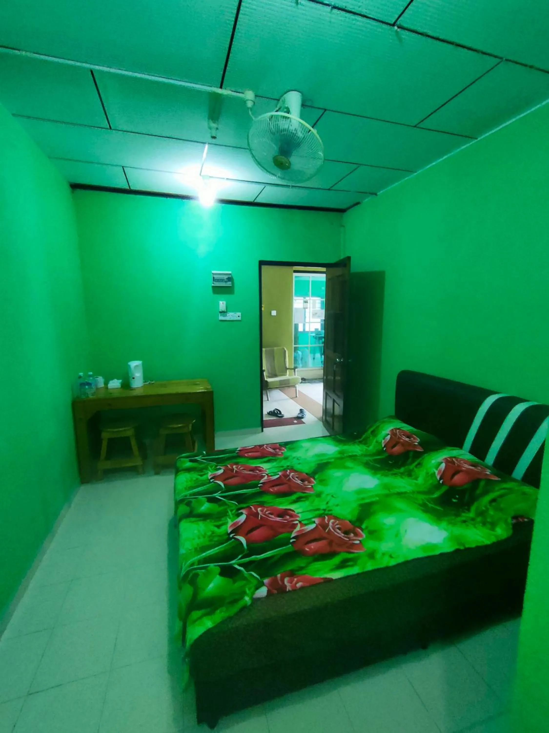 fireplace in DAOH'S Rooms & Scooters