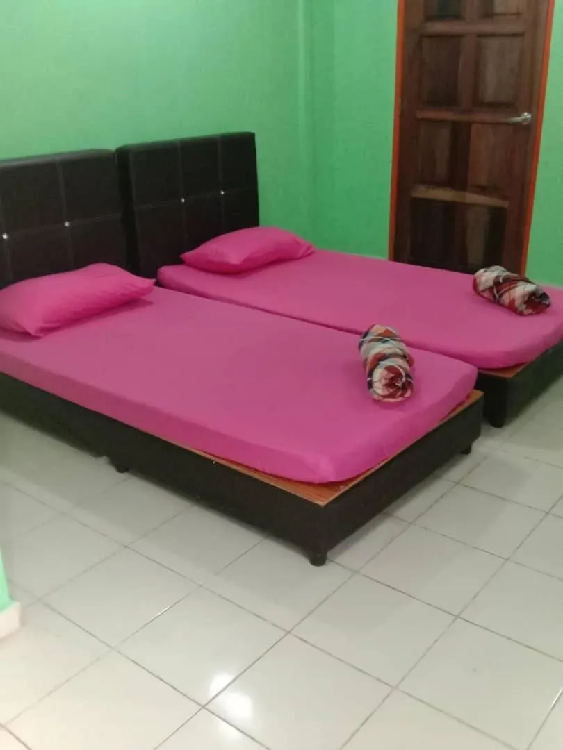 Bed in DAOH'S Rooms & Scooters
