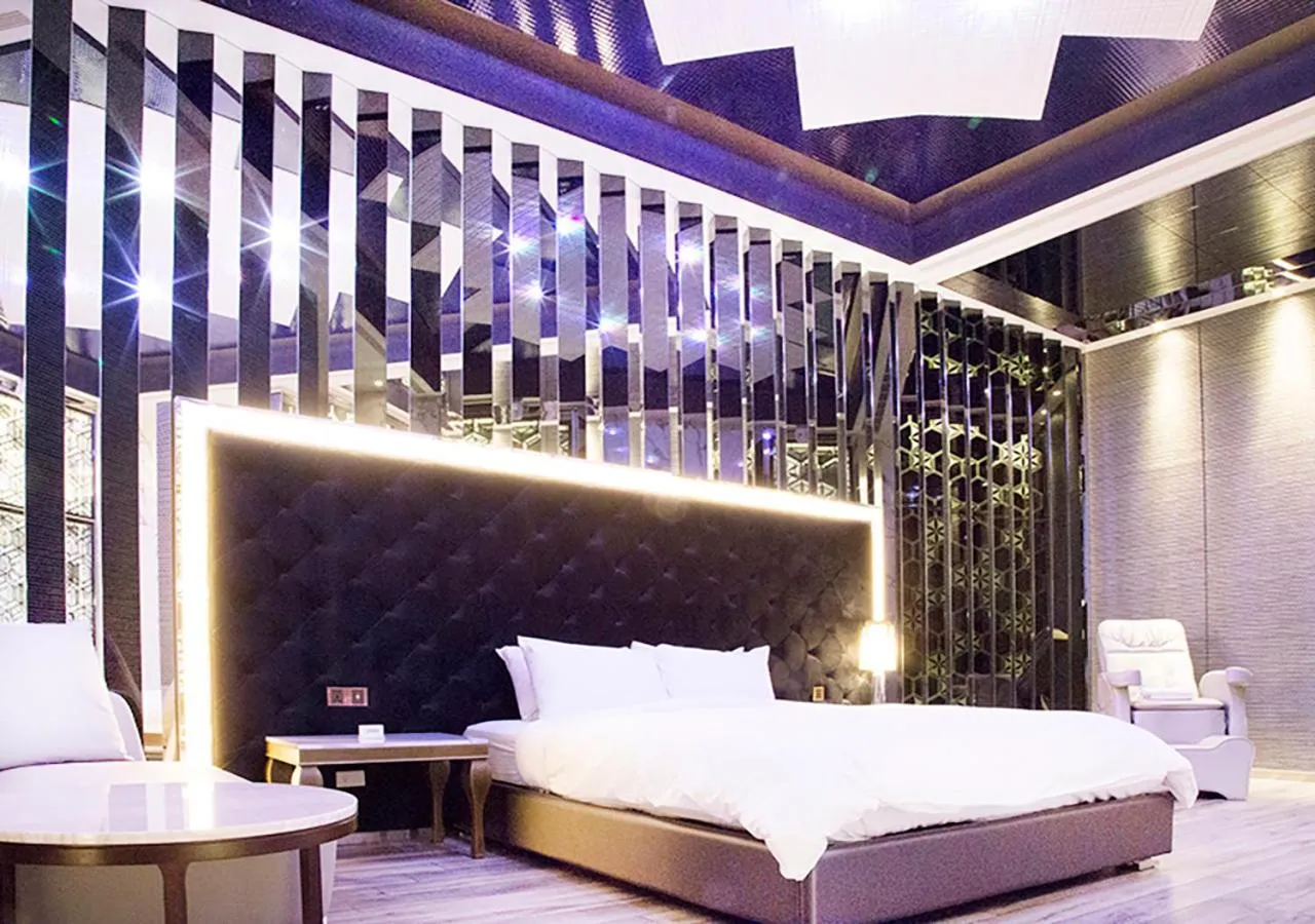 Bed in Royal Group Motel Feng Shan Branch