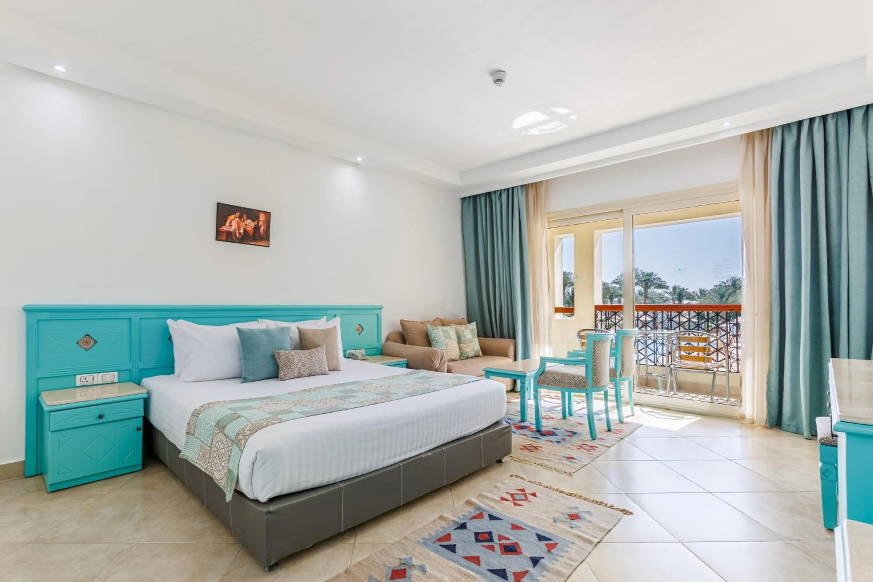 Bedroom, Bed in Sunrise Royal Makadi Resort