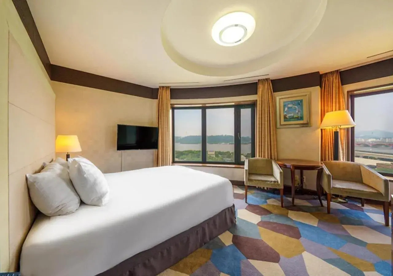 Superior Double Room in Niagara Hotel Superior Double Room in Niagara Hotel