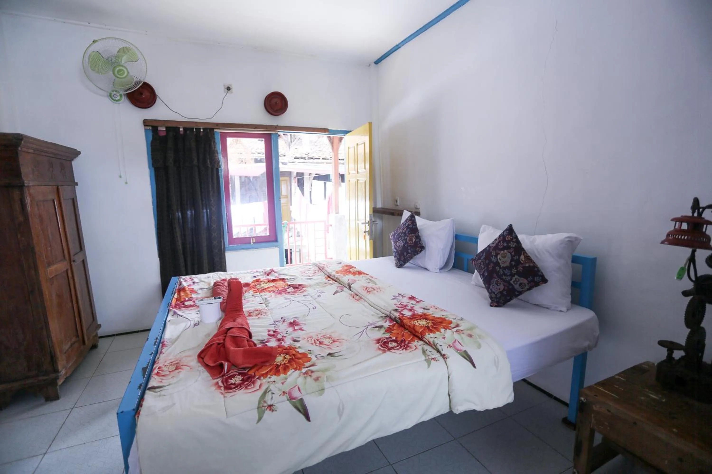 Bedroom, Bed in La Boheme Bajo