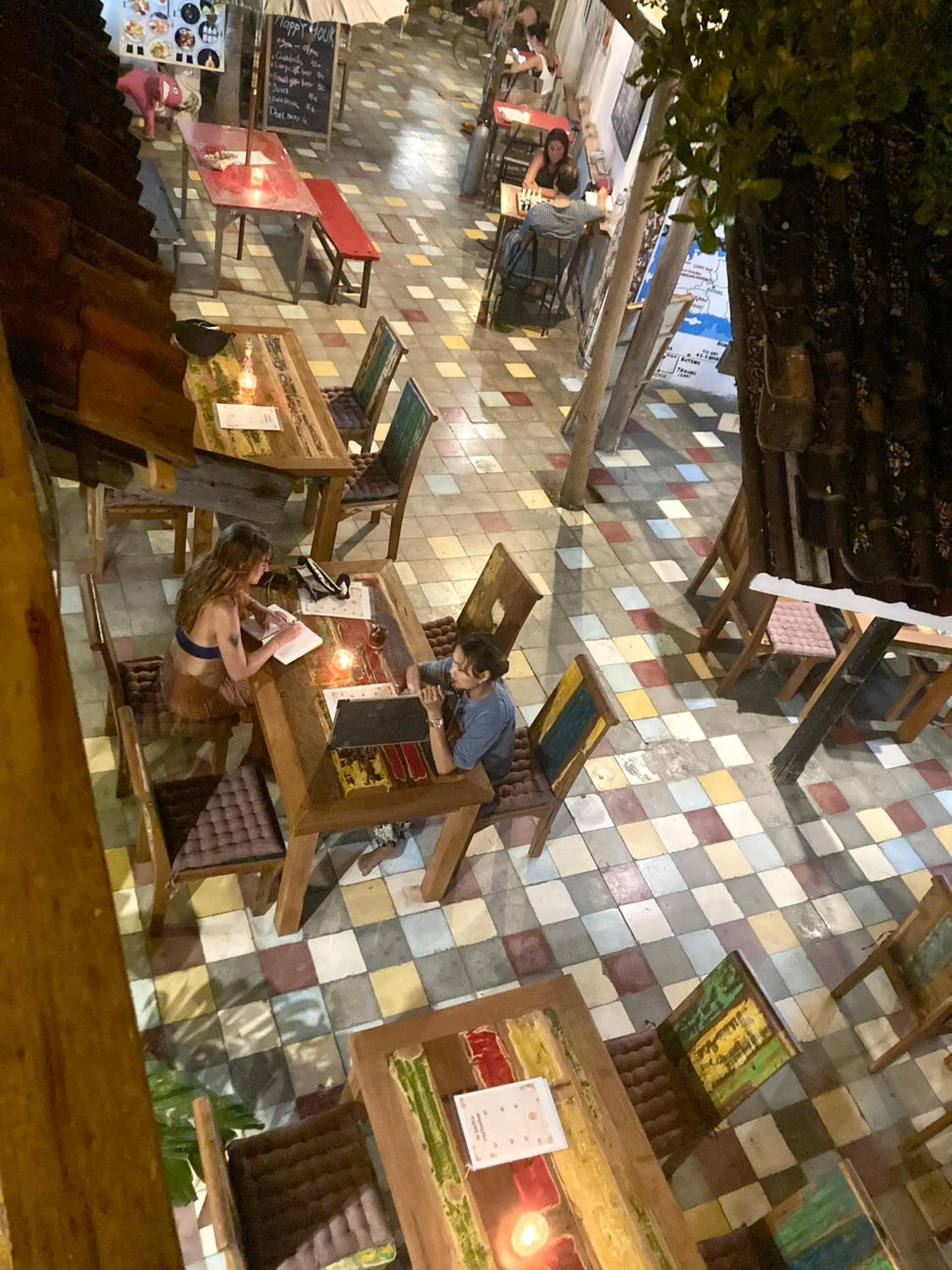 Evening entertainment in La Boheme Bajo