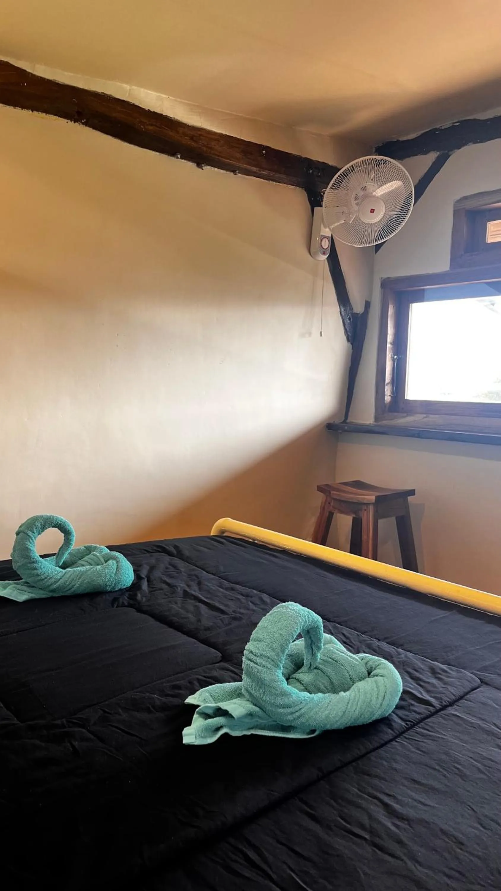 Bedroom, Bed in La Boheme Bajo