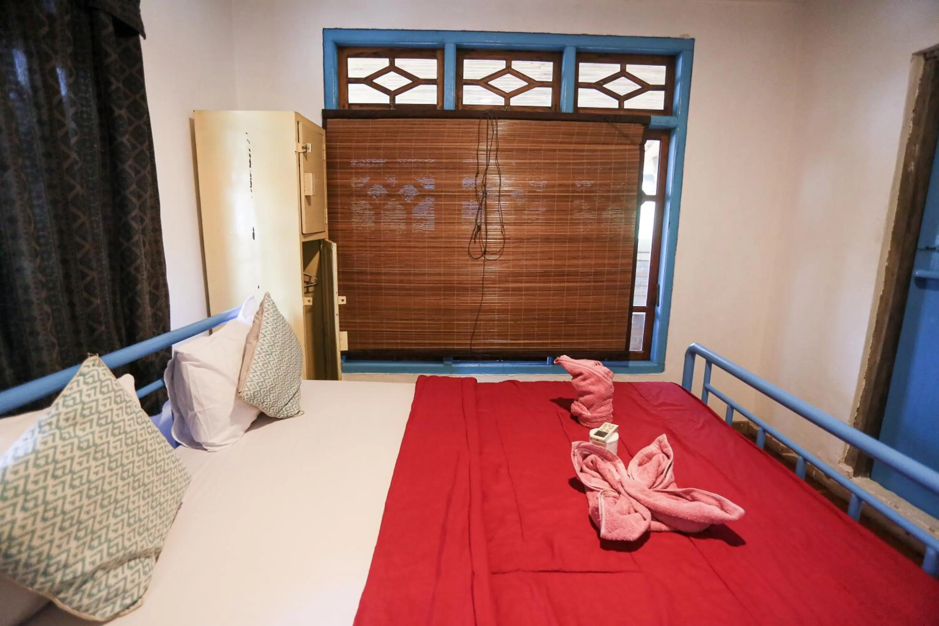 Bedroom, Bed in La Boheme Bajo