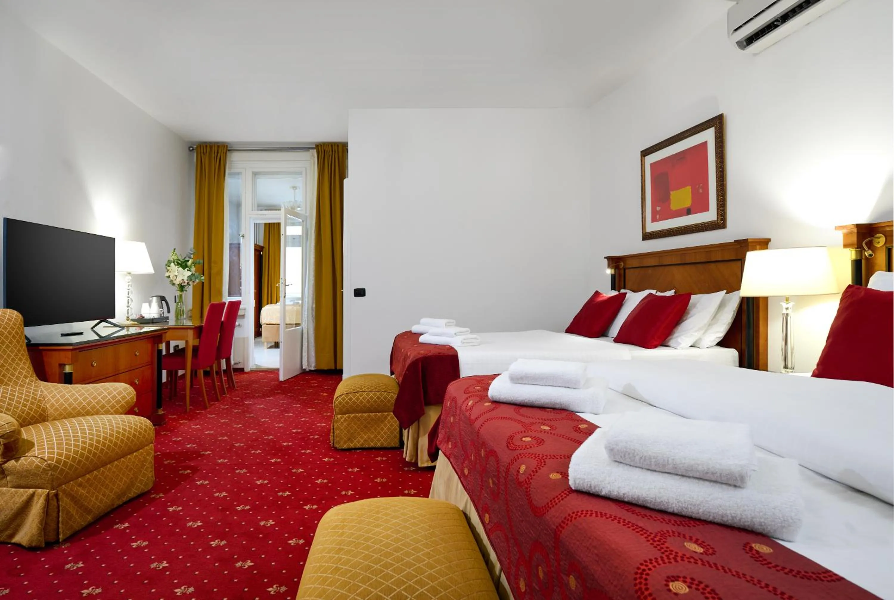 Bed in Hotel Leon D´Oro