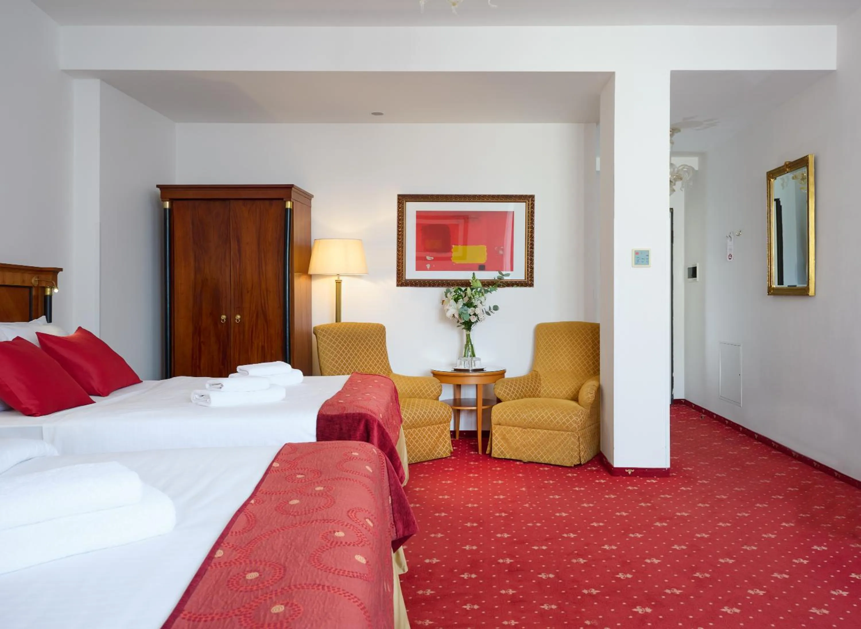 Bedroom, Bed in Hotel Leon D´Oro