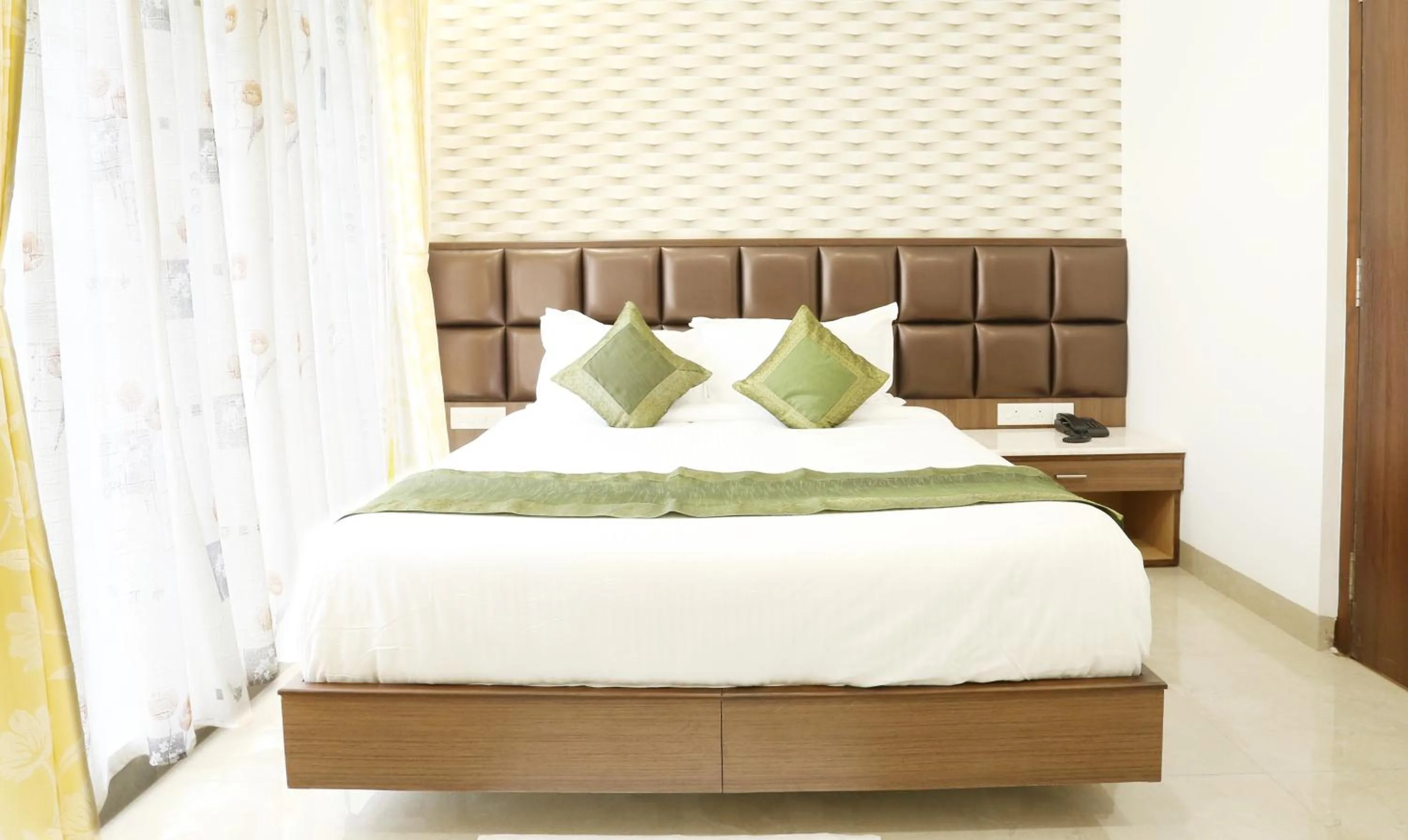 Bed in Treebo Pechis Castle