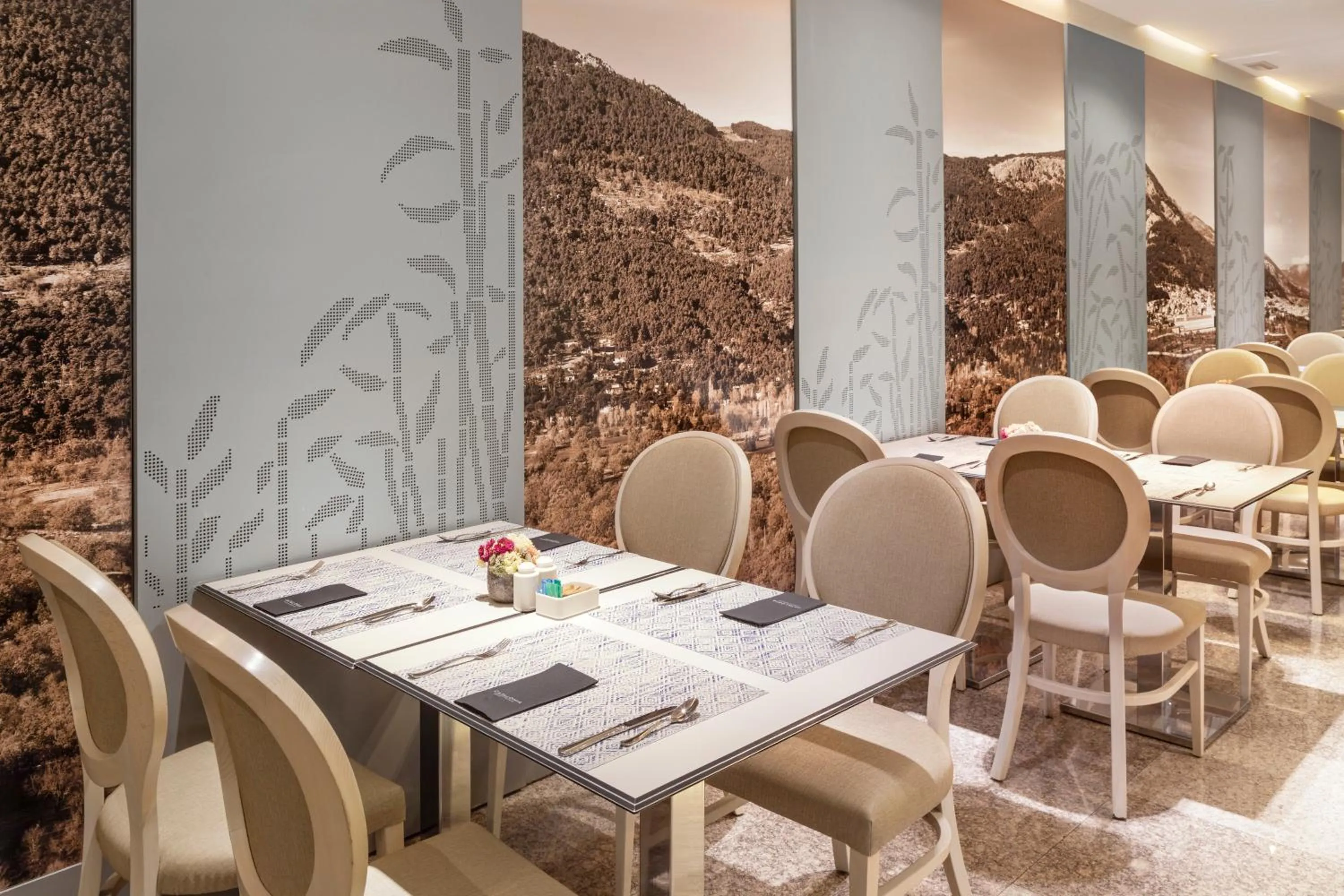 Dining area in Catalonia Atocha