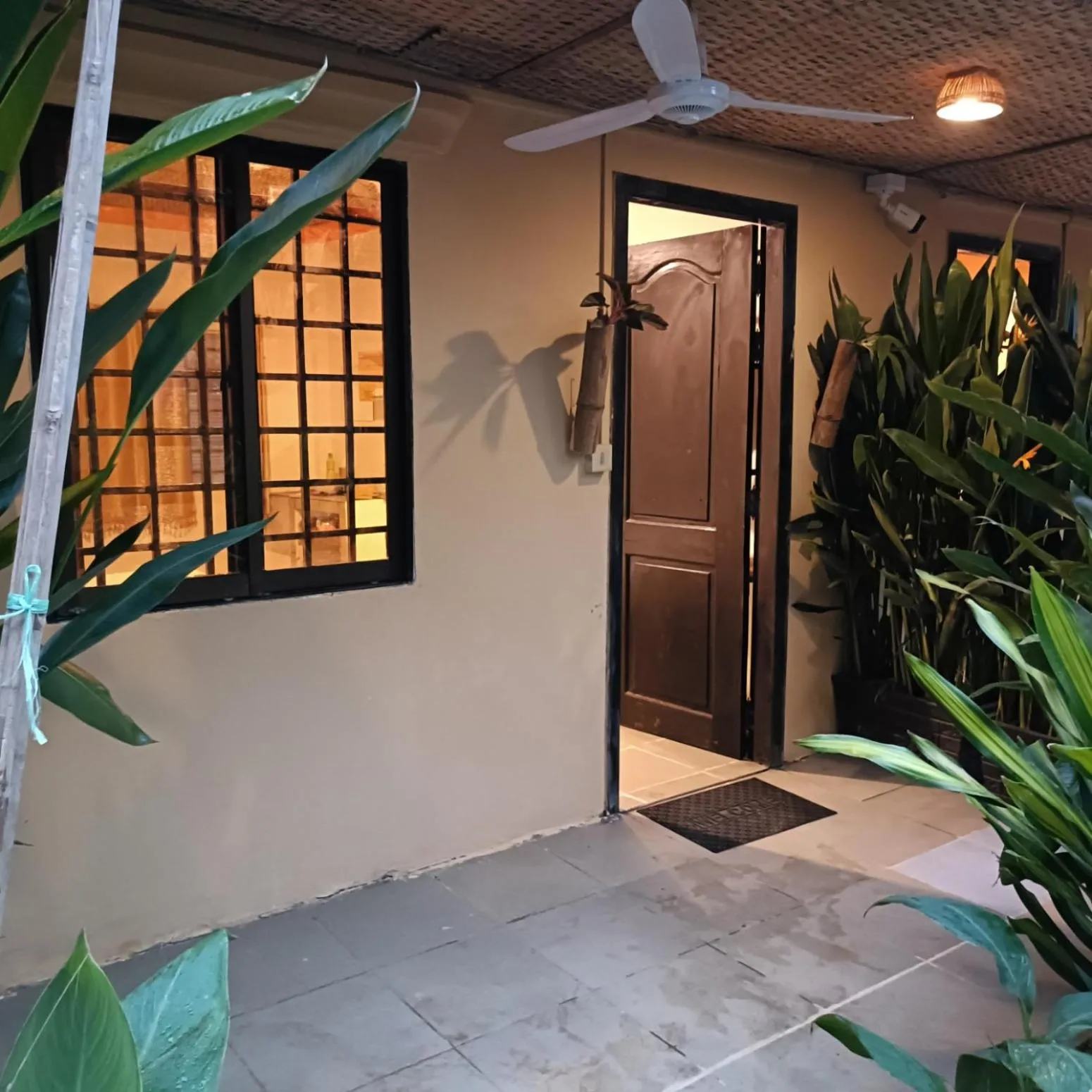 Facade/entrance in Siem Reap Homesteading
