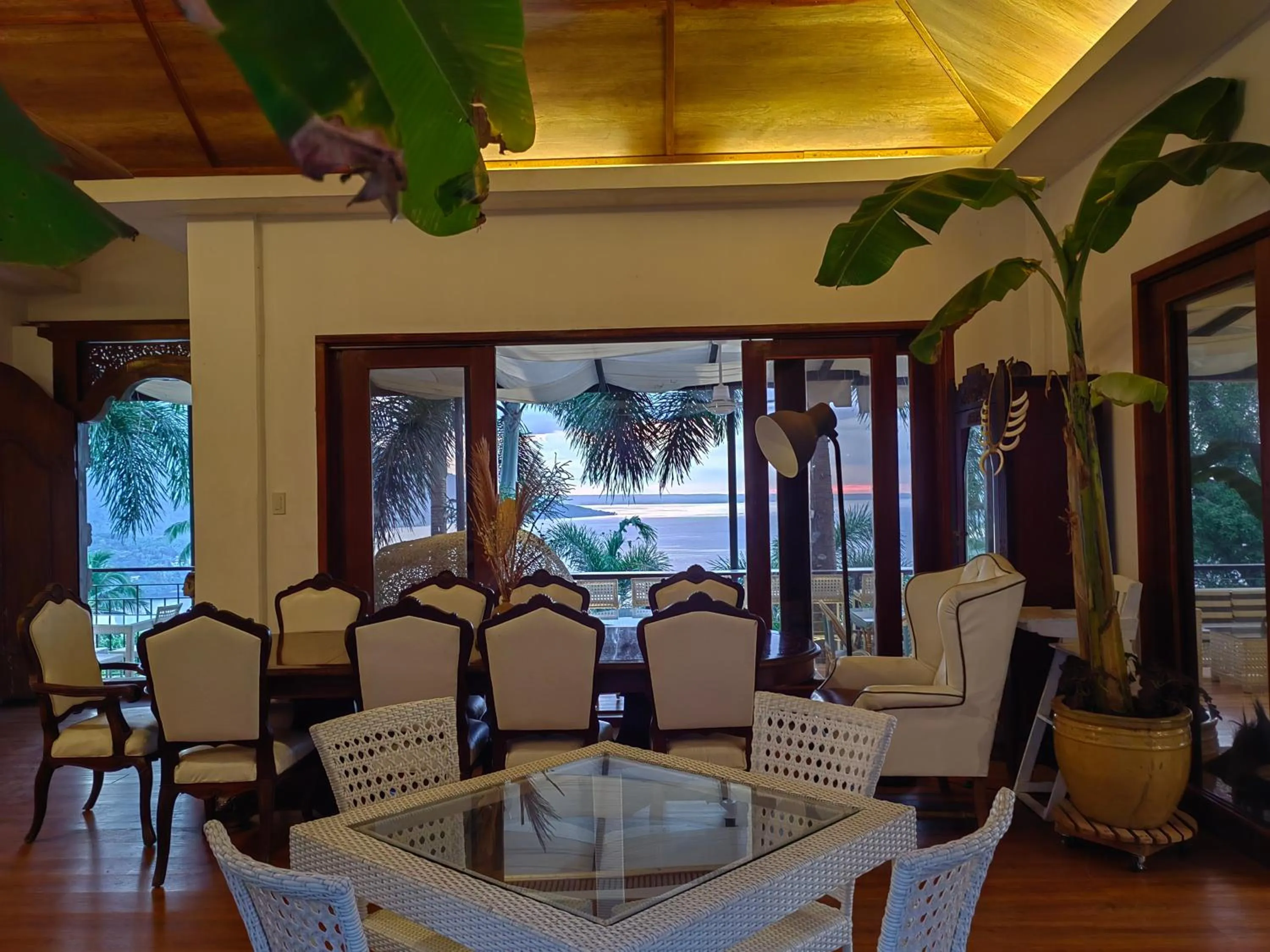 Restaurant/places to eat in Villas by Eco Hotels