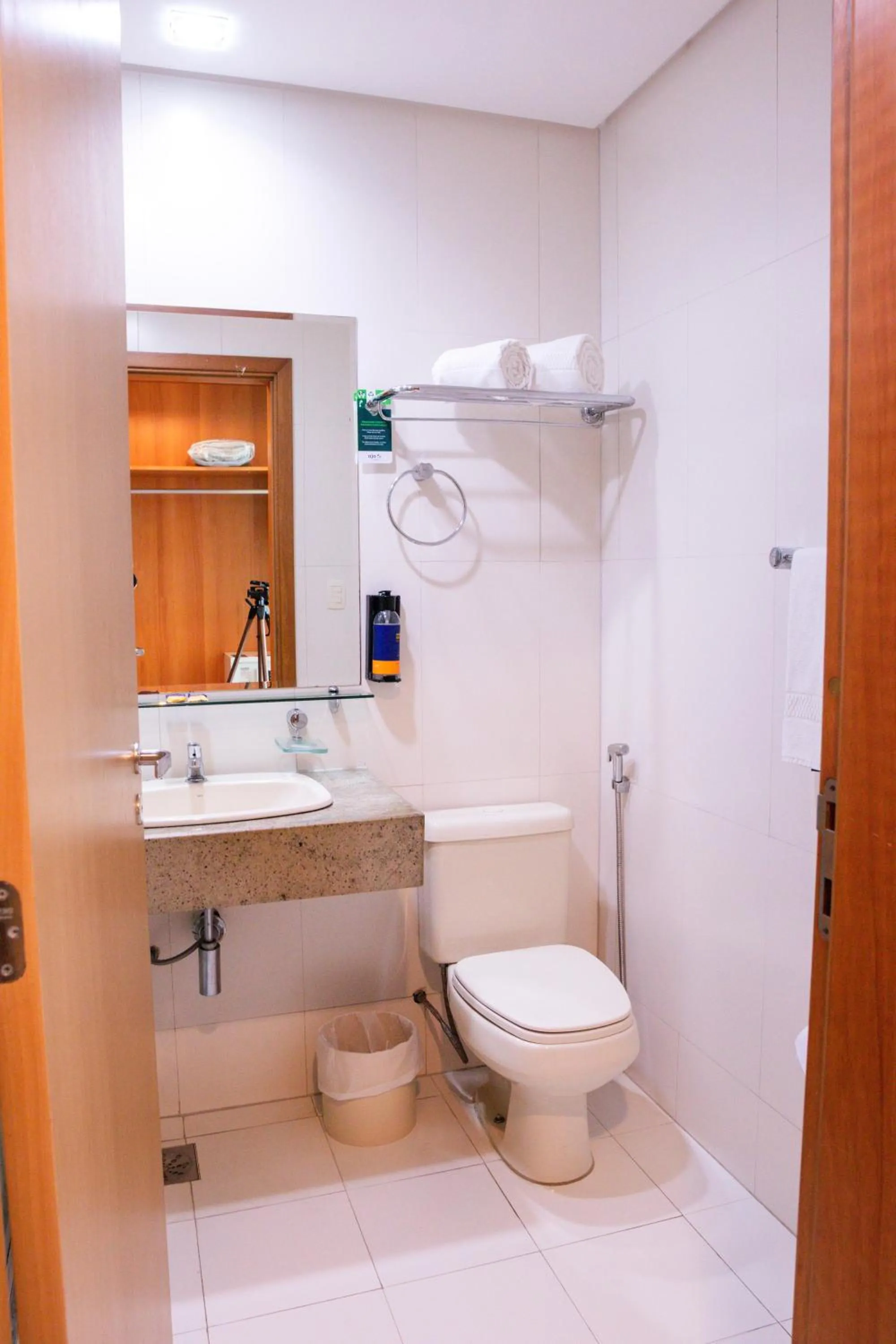 Bathroom in Comfort Hotel Manaus