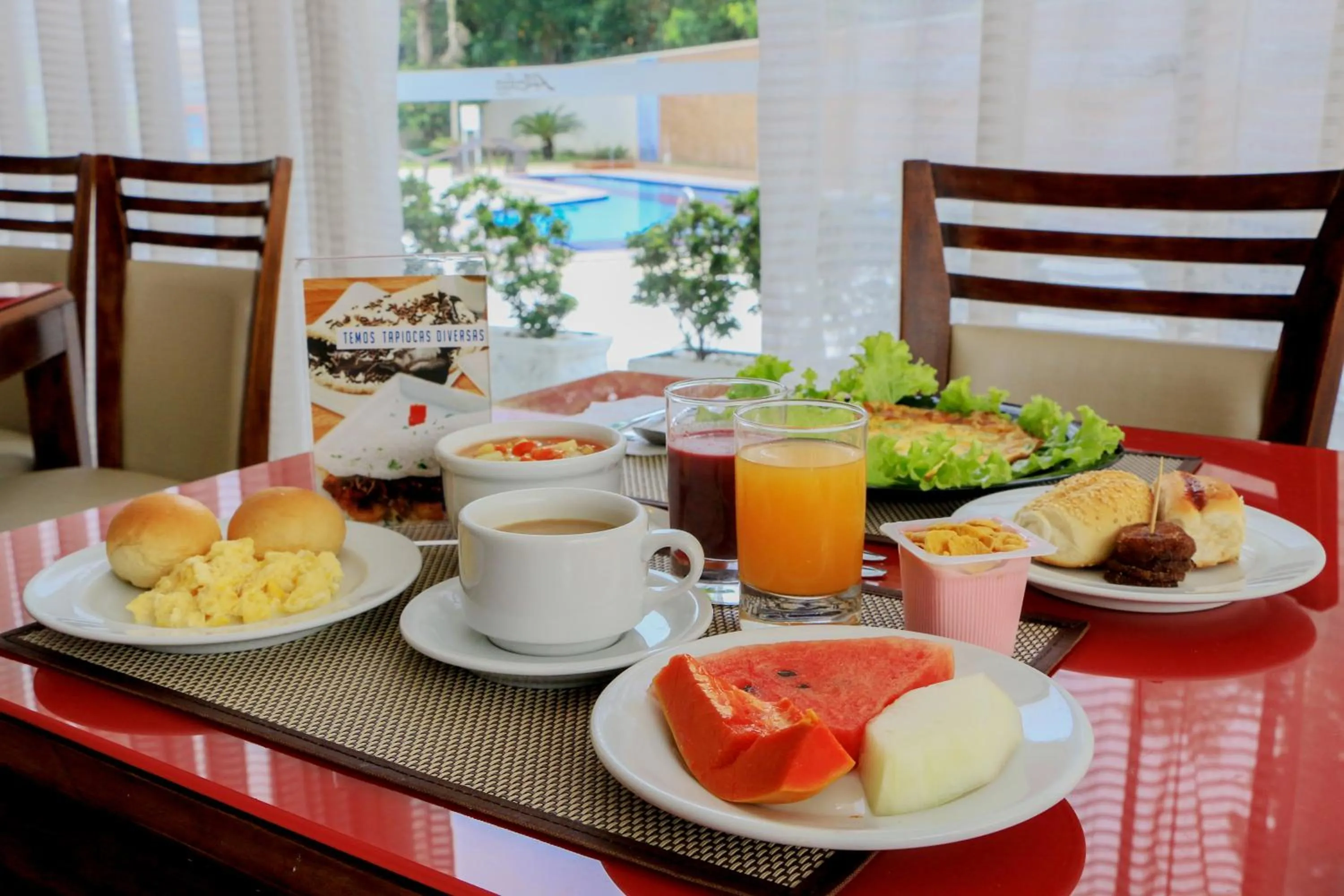 Buffet breakfast in Comfort Hotel Manaus