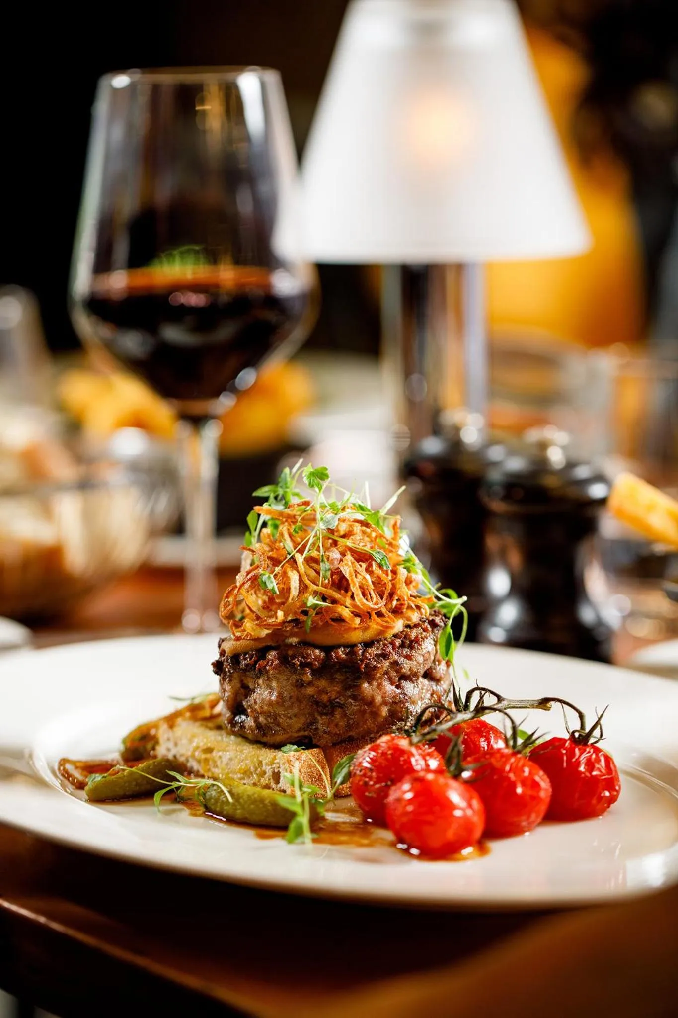 Restaurant/places to eat in New Road Hotel