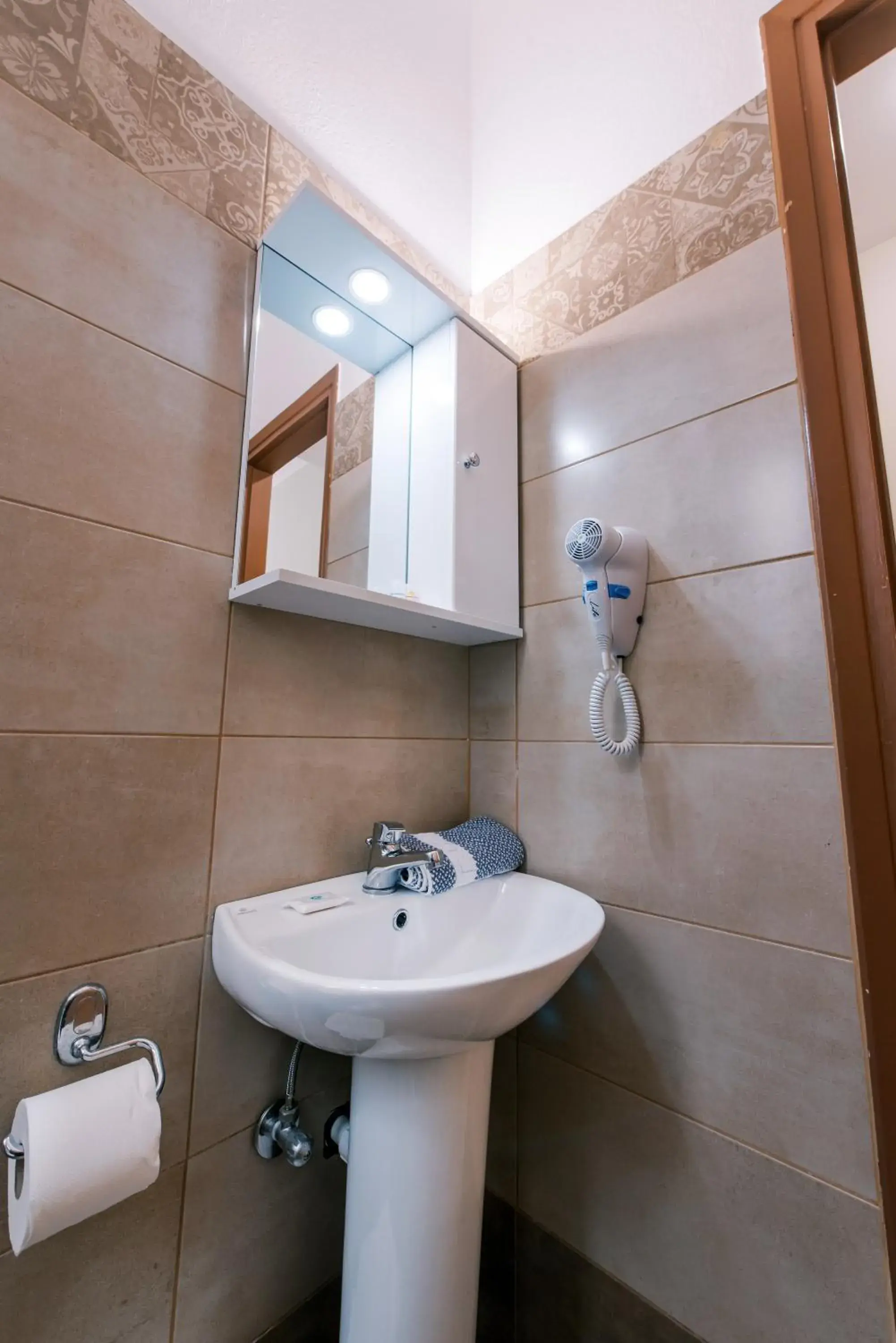 Double Room with Balcony in Hotel Cronos Double Room with Balcony in Hotel Cronos