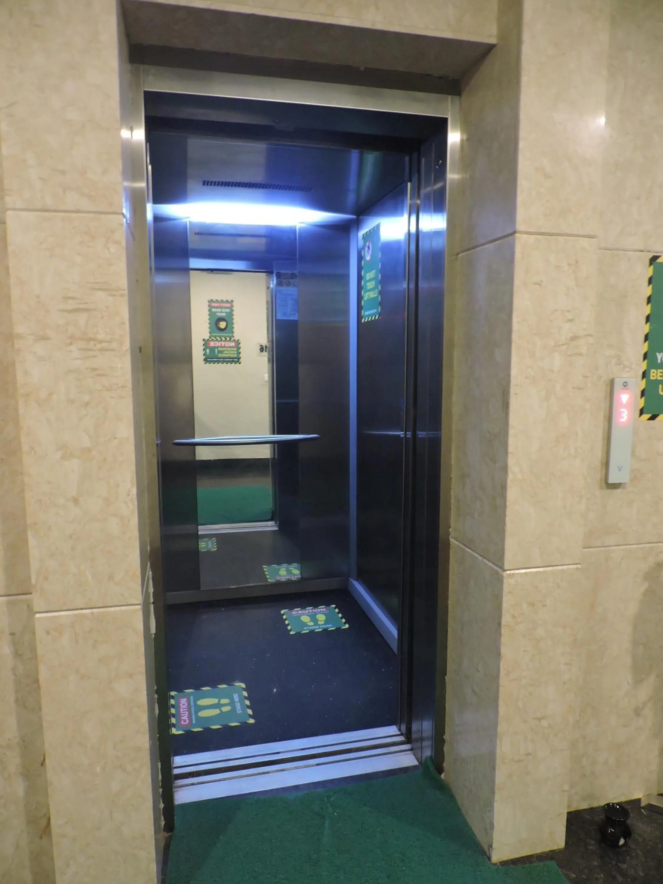 elevator in Le Roi Digha