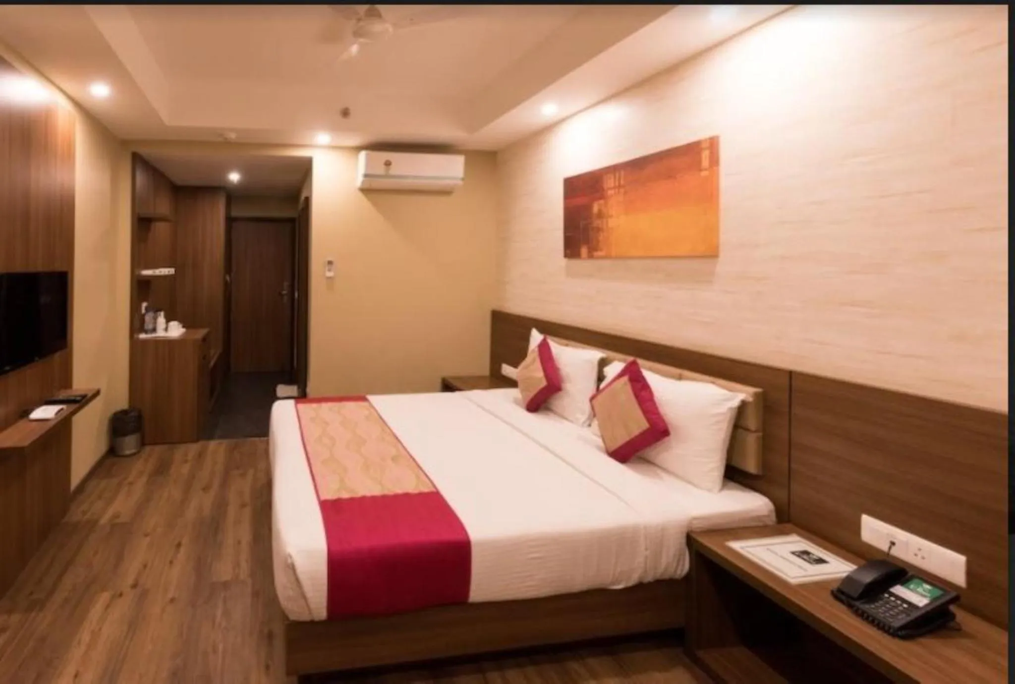 Bedroom, Bed in Le Roi Digha