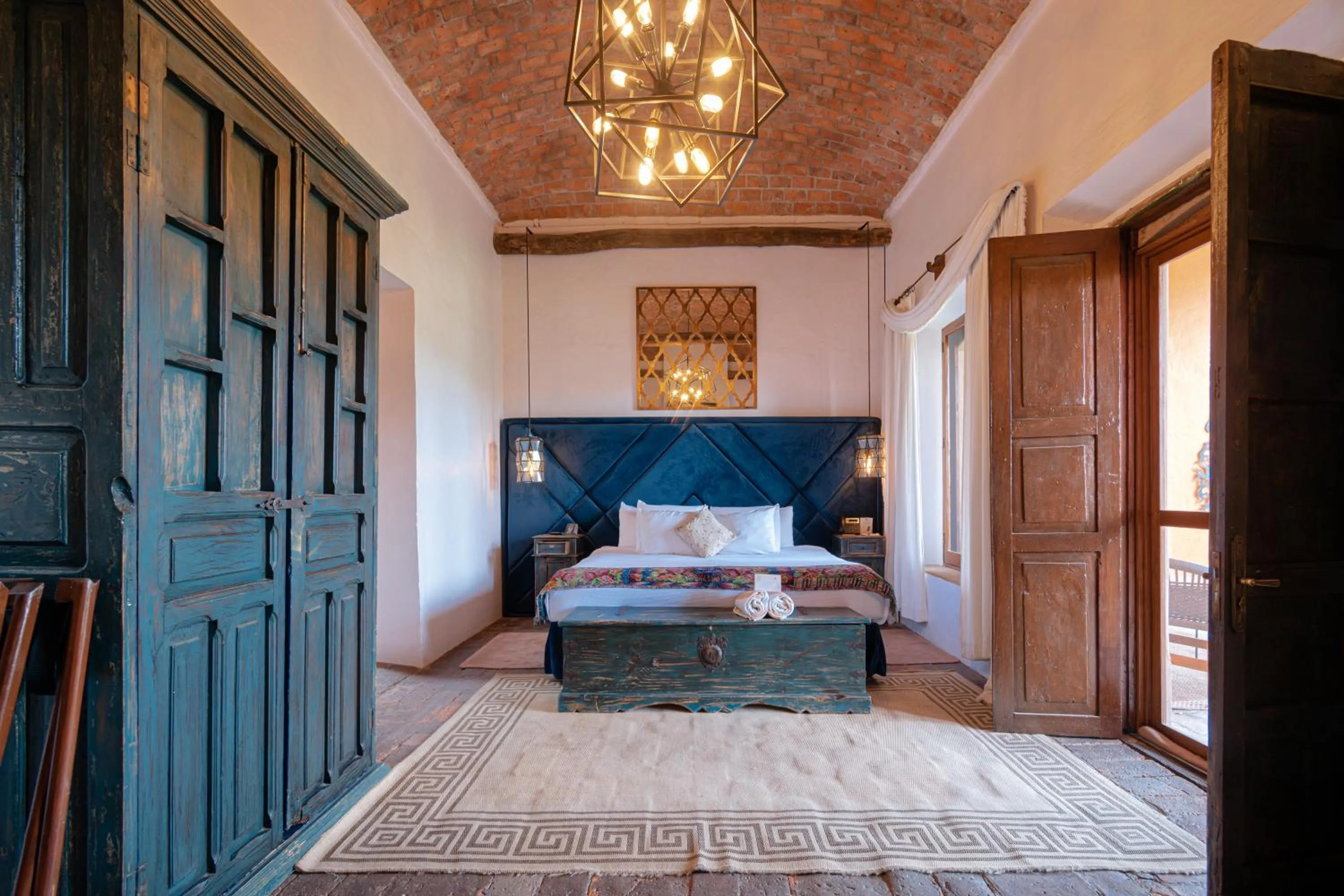 Bed in Hacienda Sepulveda Hotel & Spa