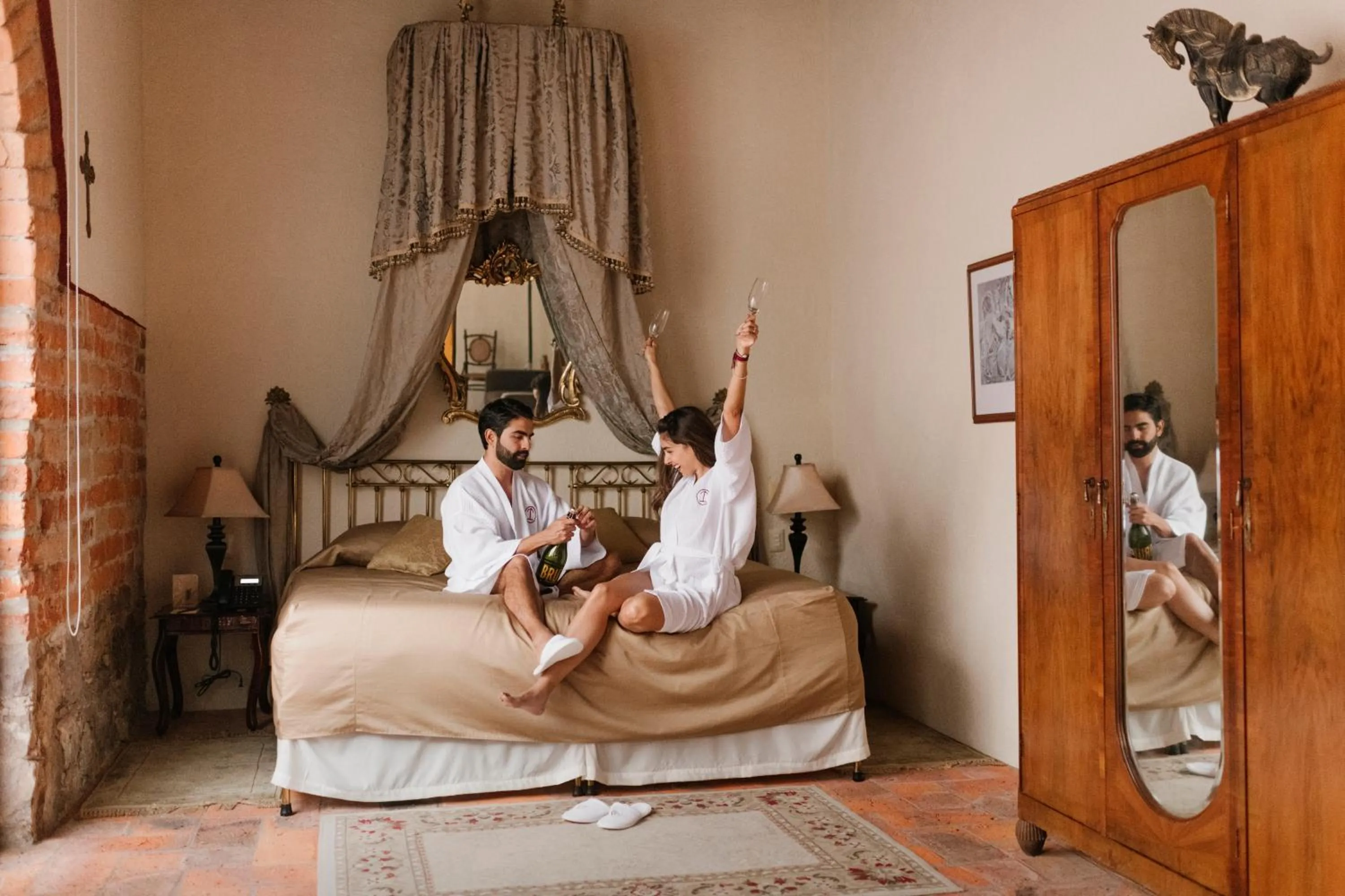 Bed in Hacienda Sepulveda Hotel & Spa