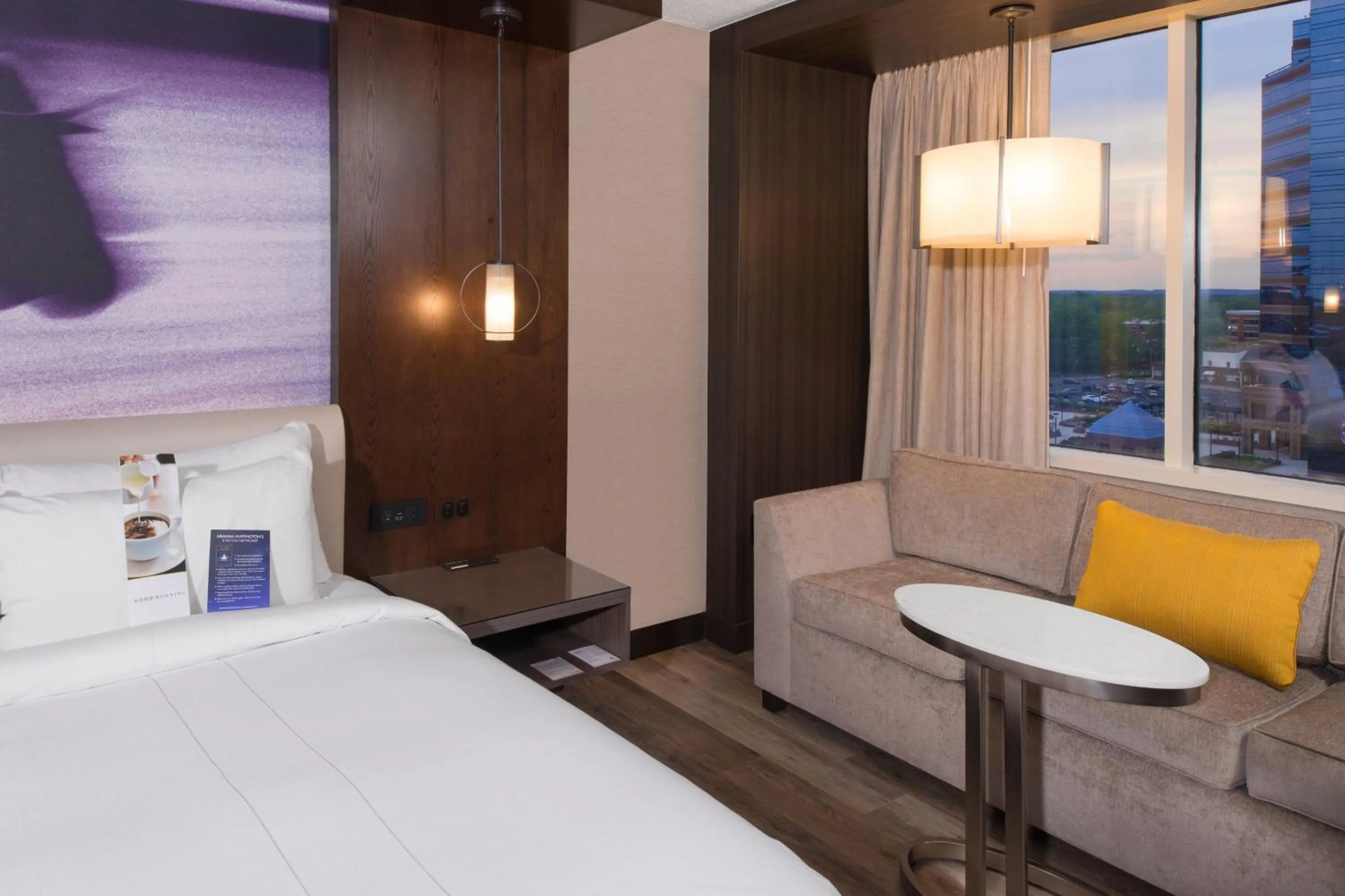 Photo of the whole room, Bed in Durham Marriott City Center