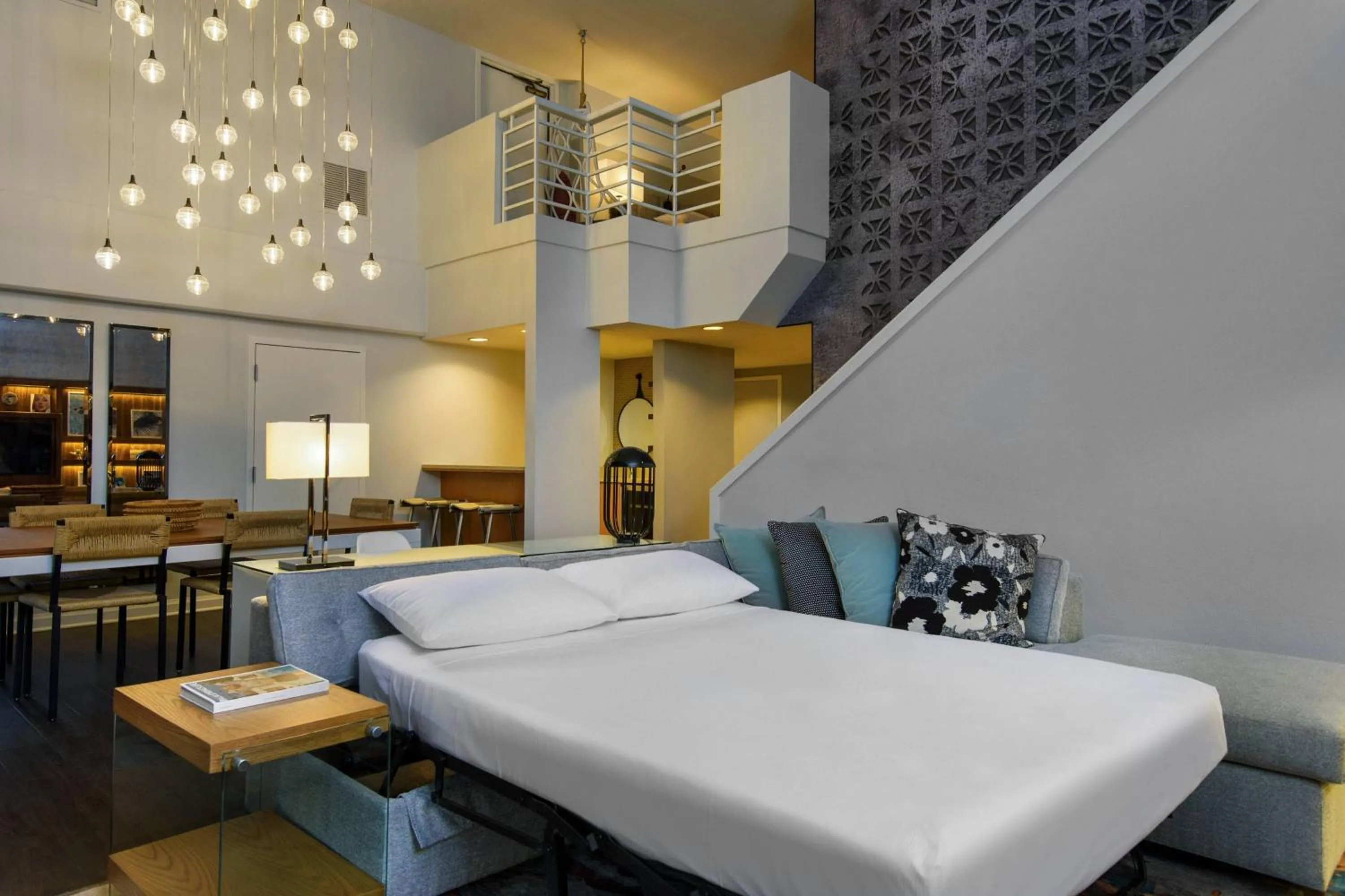 Photo of the whole room, Bed in Renaissance Palm Springs Hotel