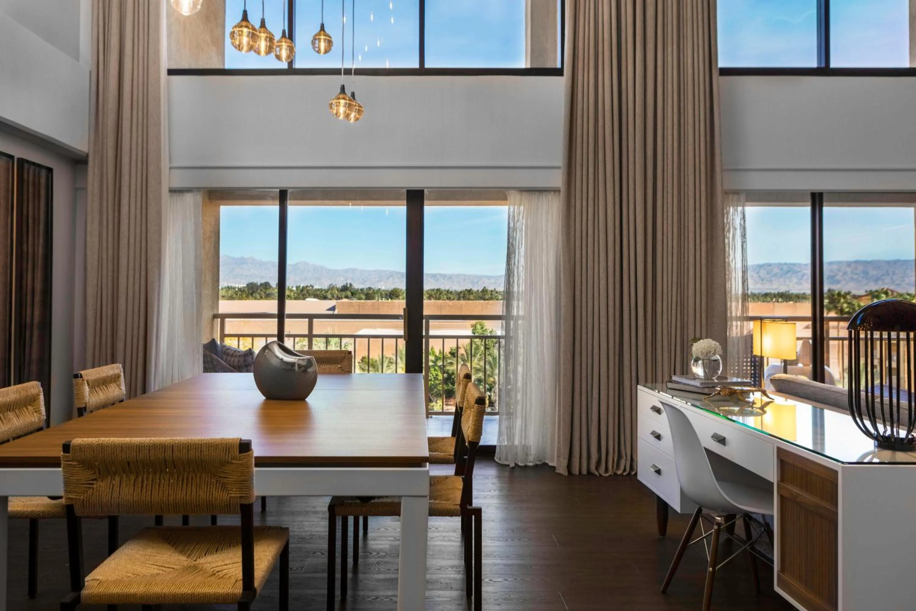 Photo of the whole room in Renaissance Palm Springs Hotel