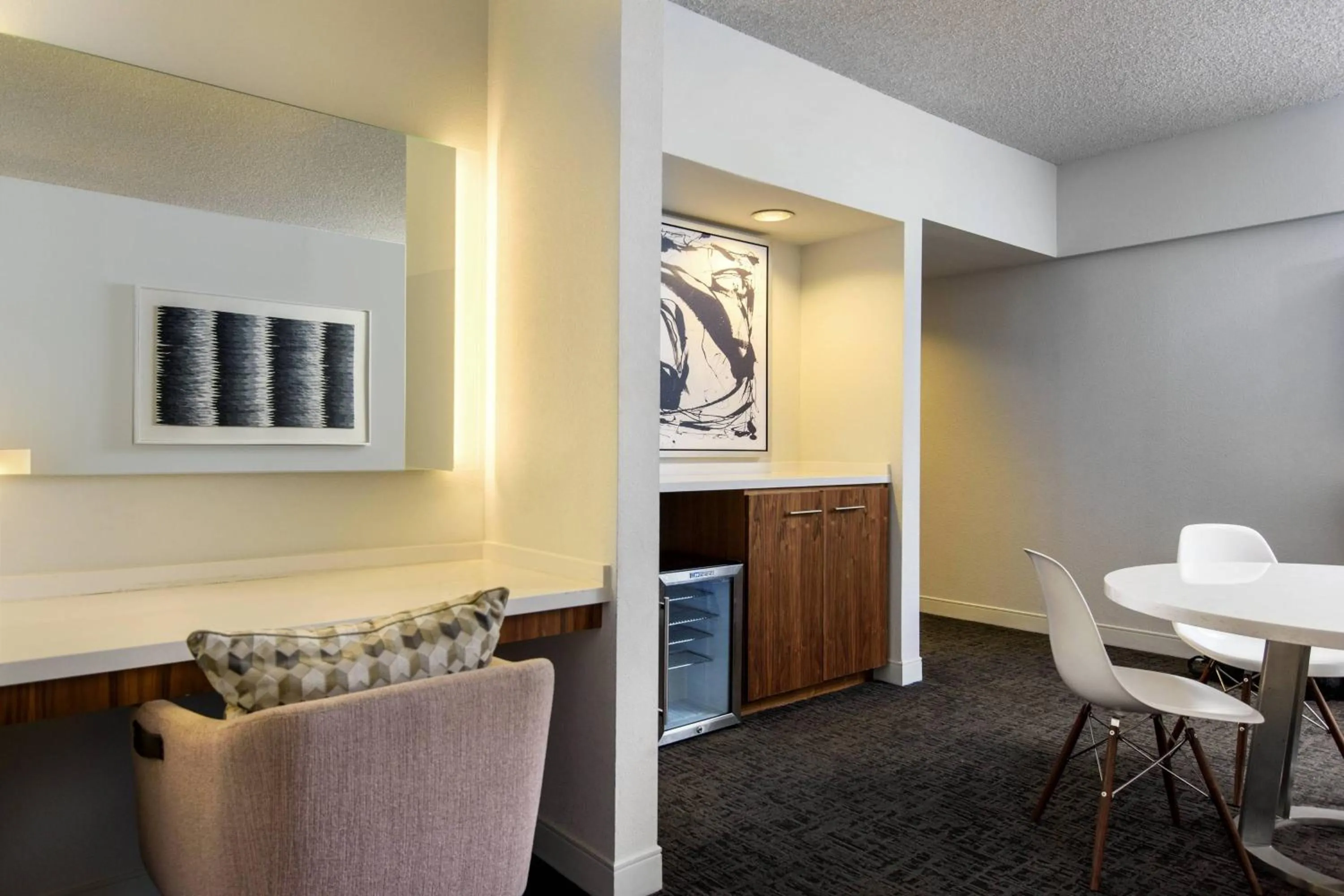 Living room in Renaissance Palm Springs Hotel