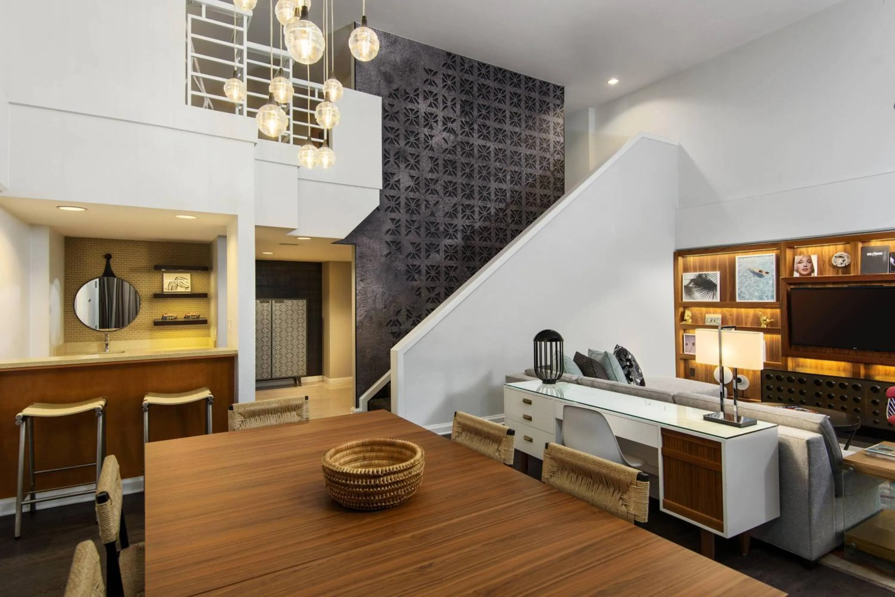 Photo of the whole room in Renaissance Palm Springs Hotel