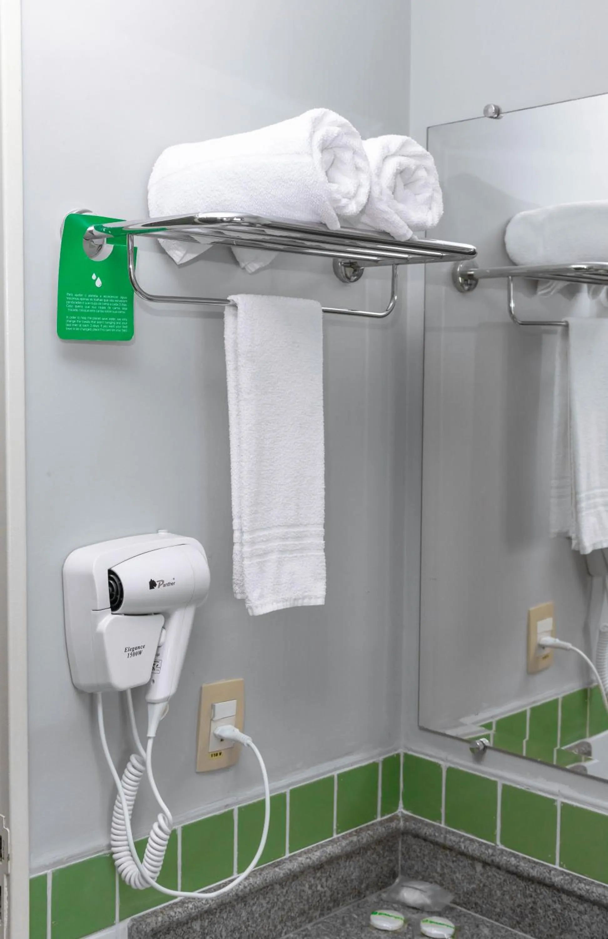 Bathroom in Hotel Golden Park Uberlandia By Nacional Inn