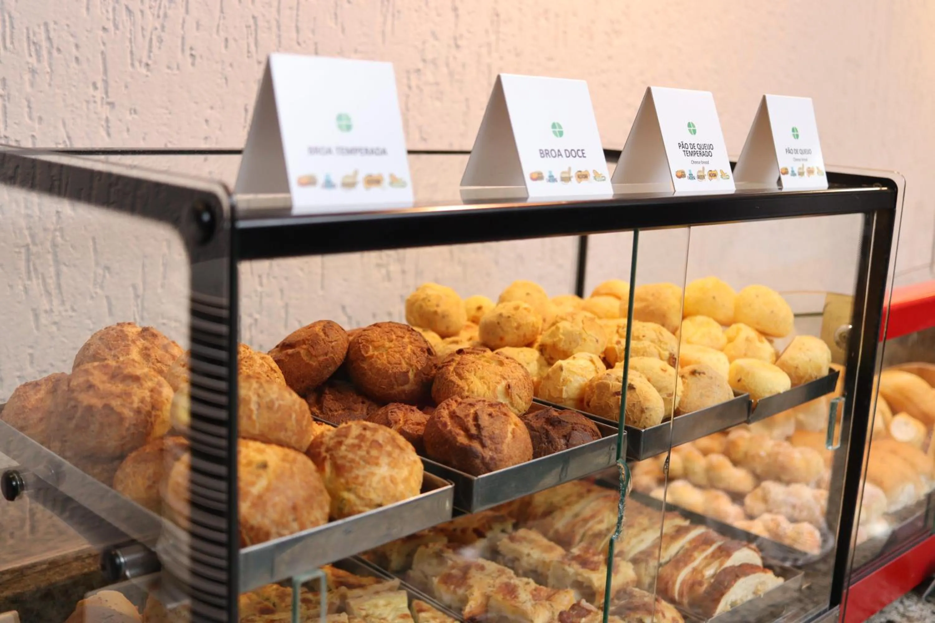 Breakfast in Hotel Golden Park Uberlandia By Nacional Inn