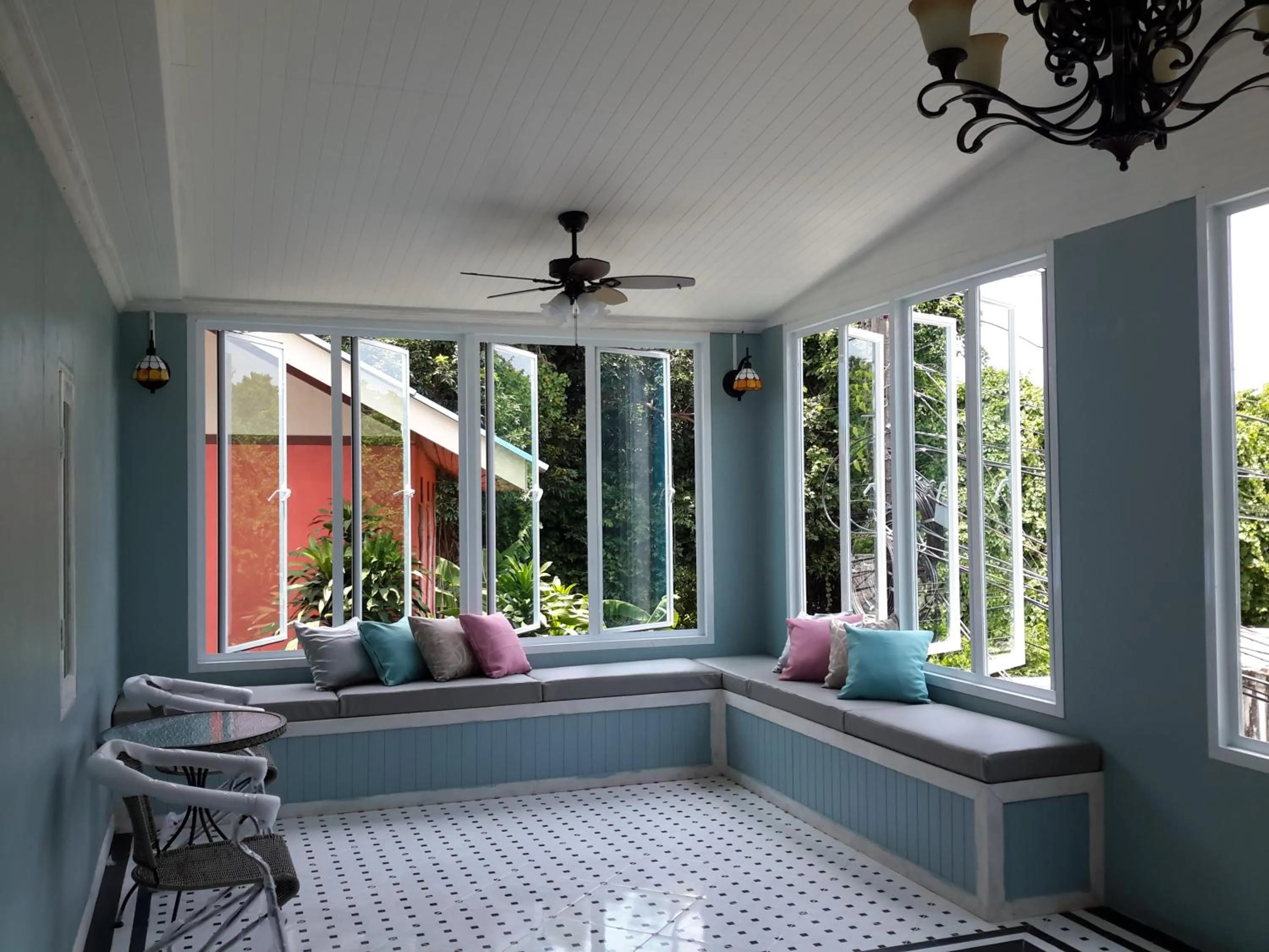 Living room in Sky cottage
