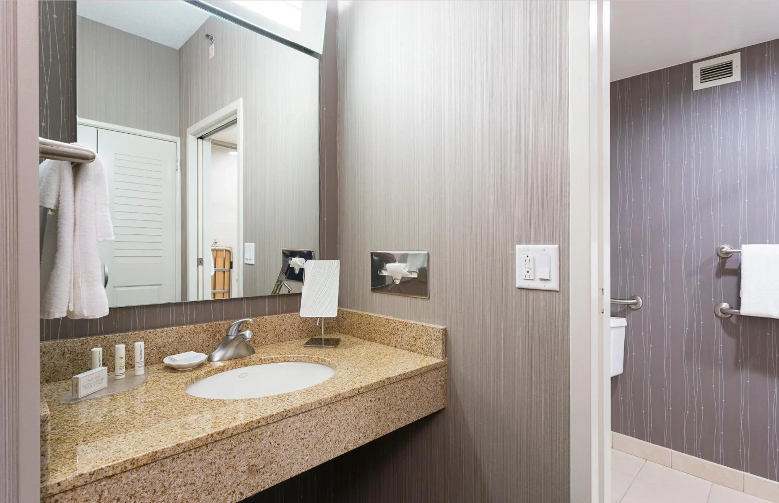 Courtyard Rochester Brighton