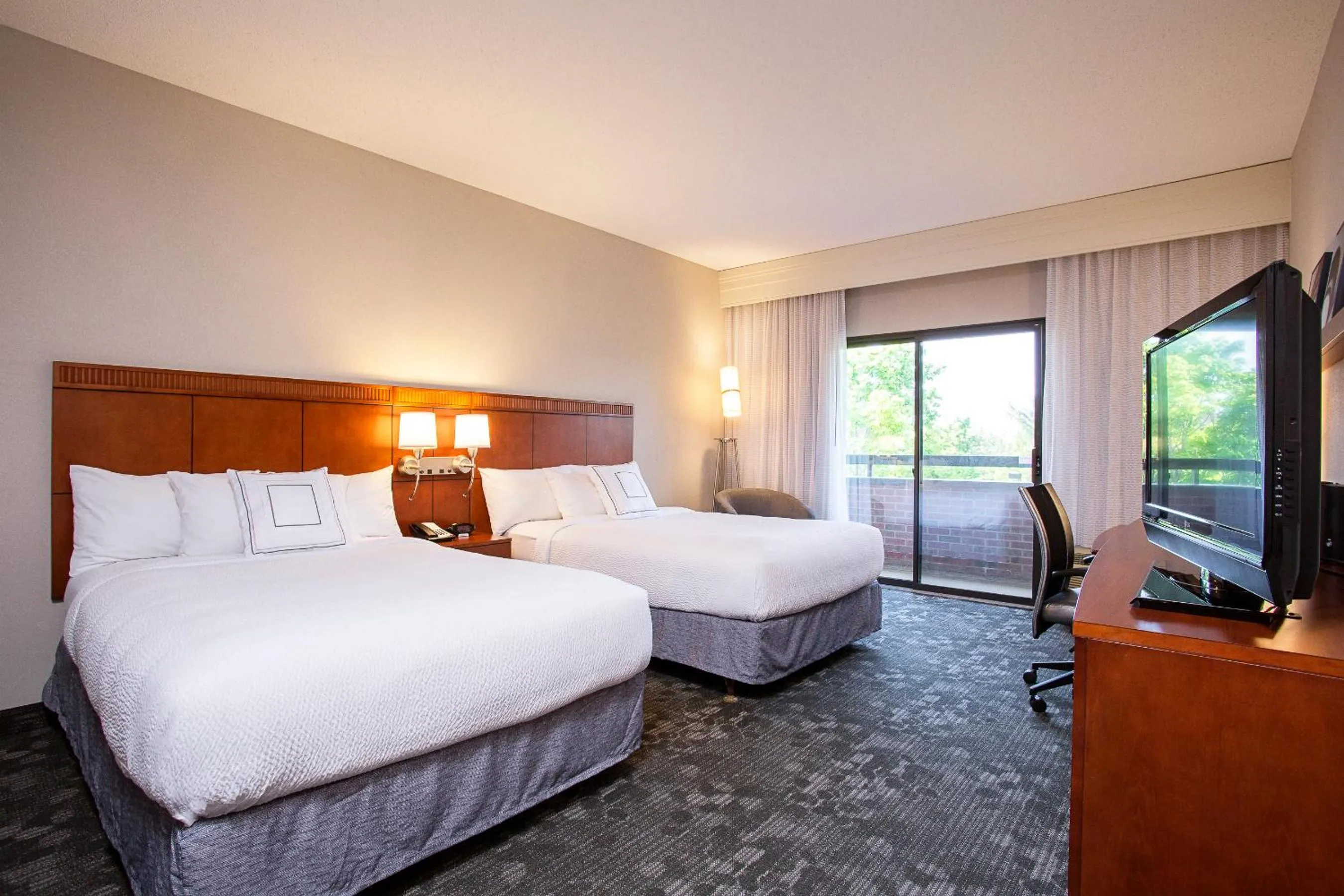 Bed in Courtyard Rochester Brighton