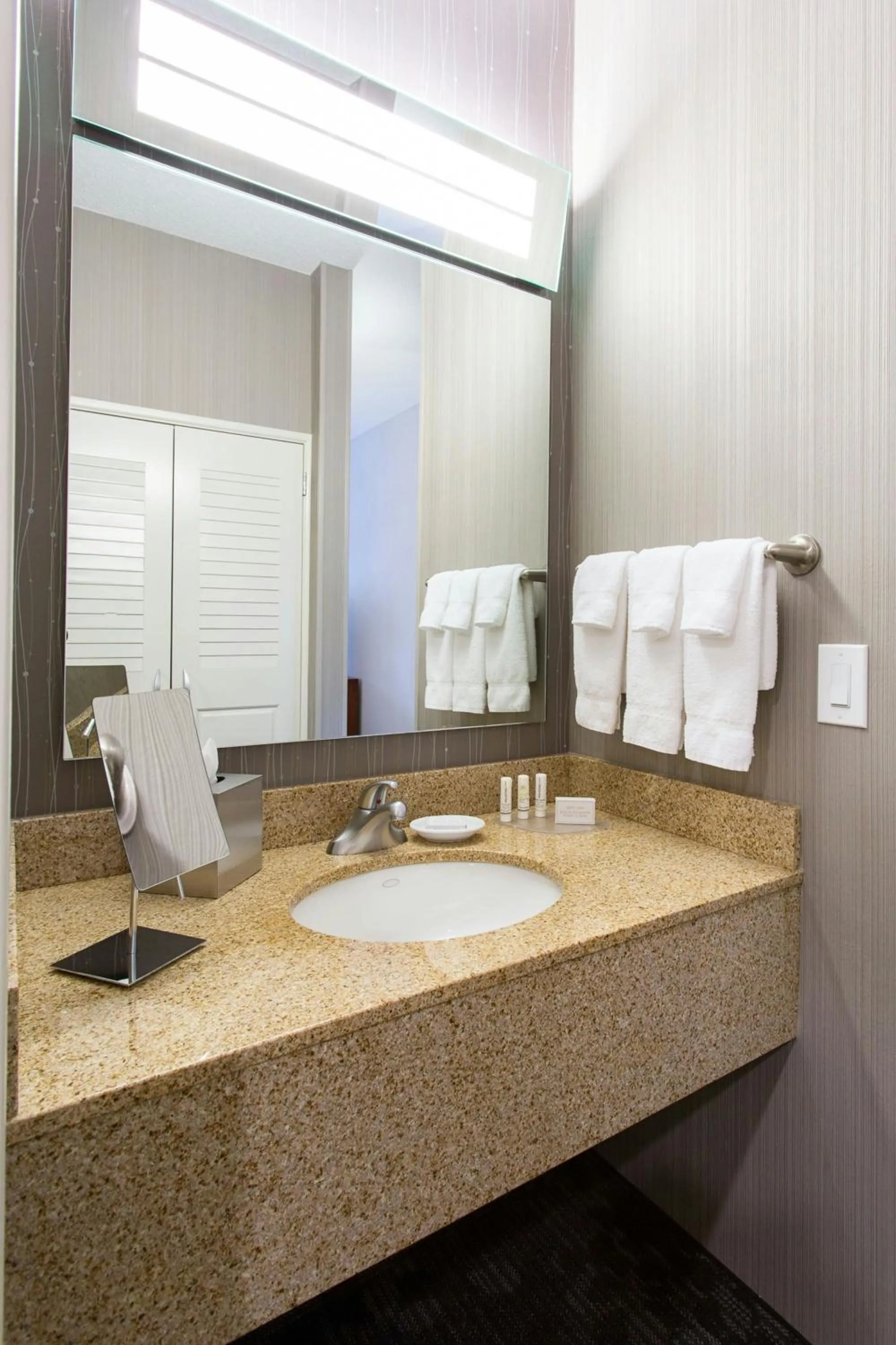 Bathroom in Courtyard Rochester Brighton