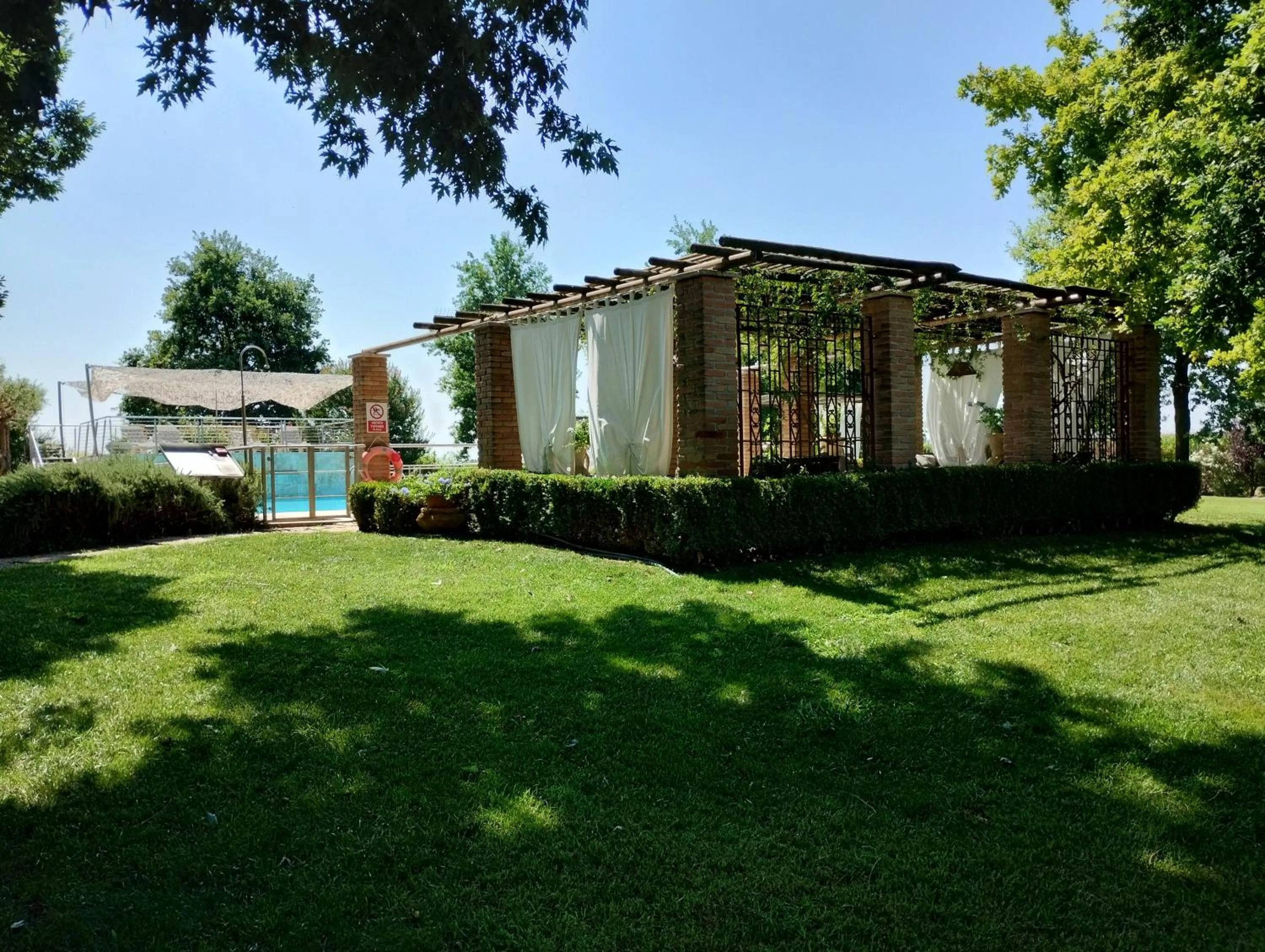 Swimming pool in B&B Casazze Dream